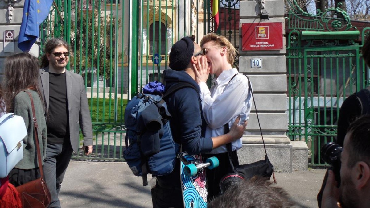Ce înseamnă să fii gay în România, de la A la Z