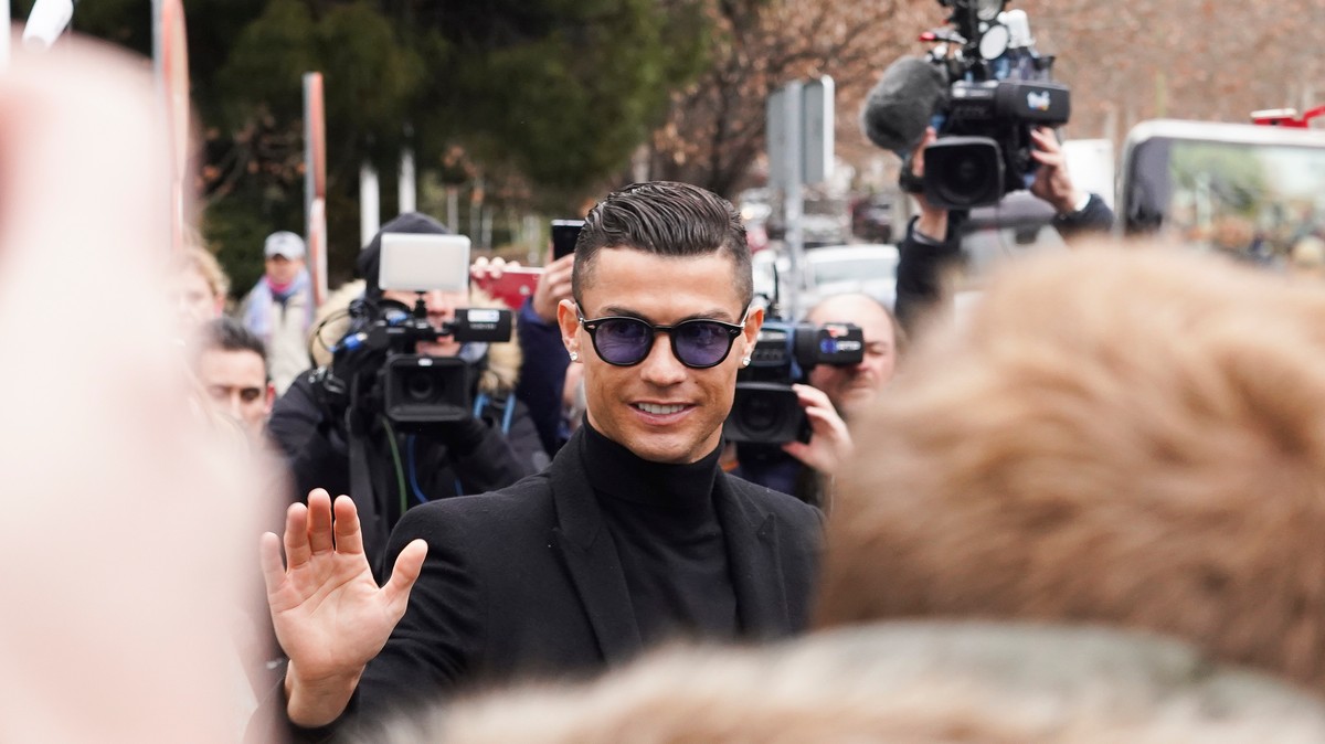 Politiet beder Ronaldo om dna-prøve i voldtægtssag, og hans fans vil ...