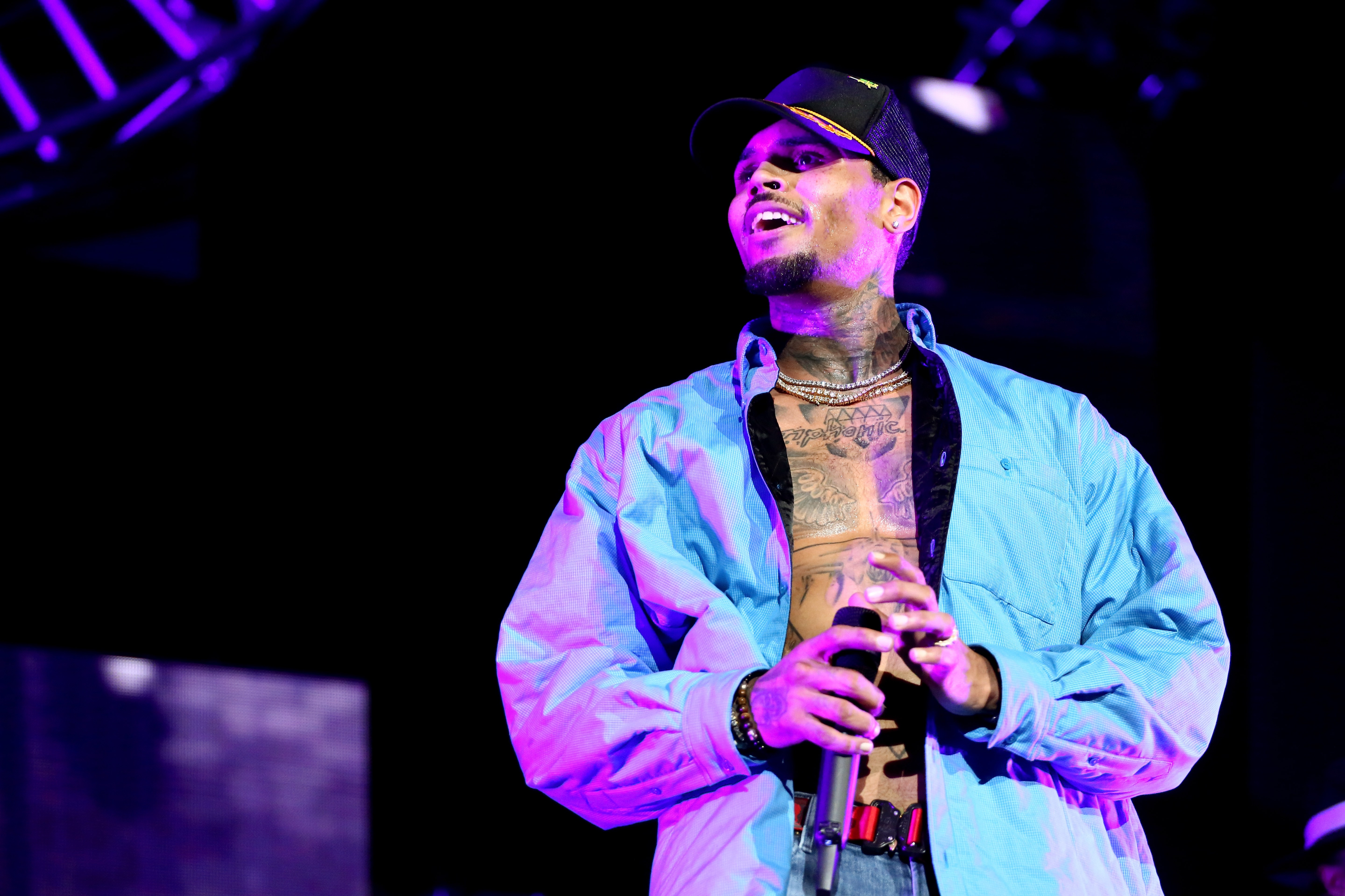 5760px x 2304px - Chris Brown Doesn't Know When to Shut Up