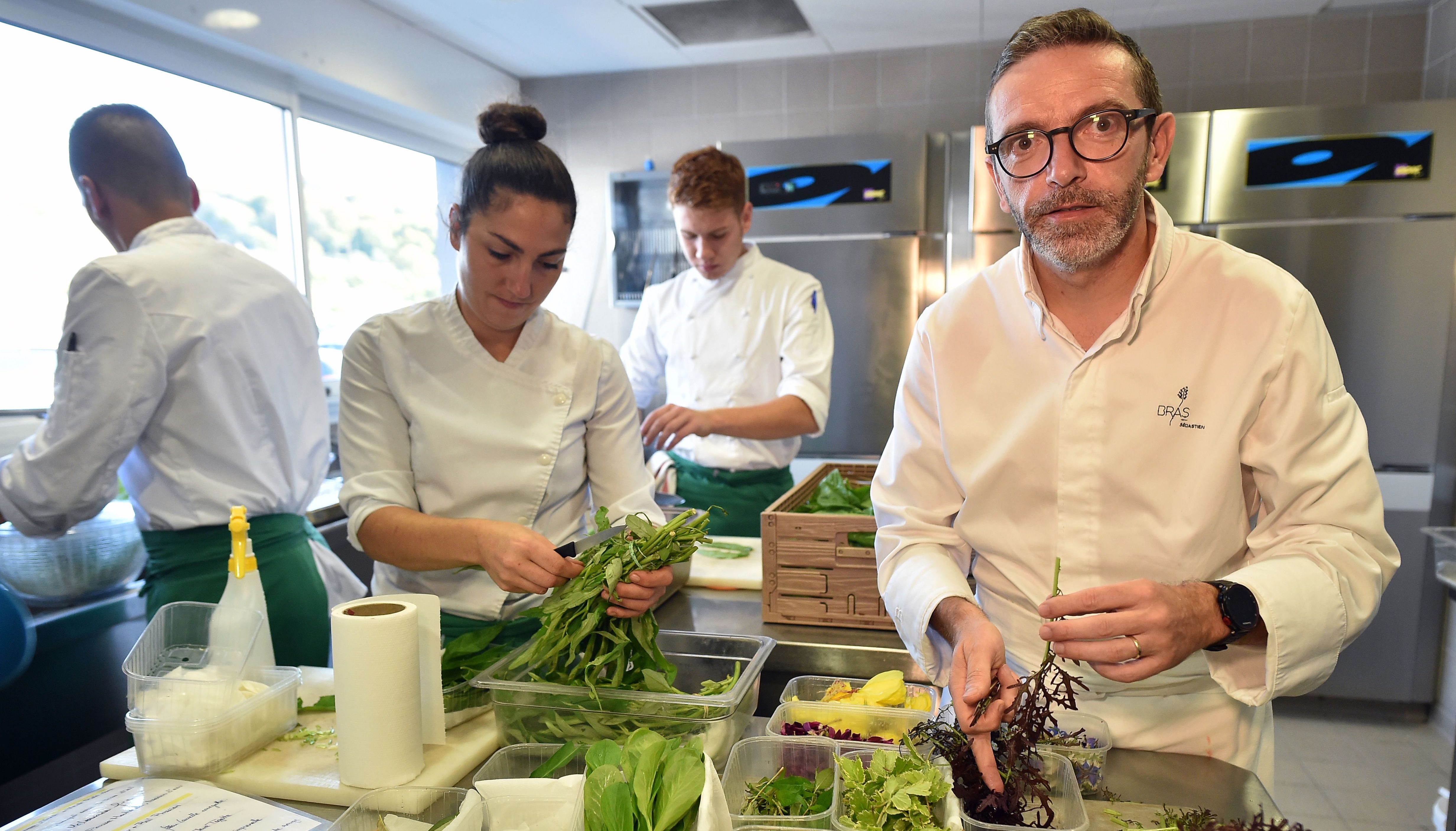 French chef Sébastien Bras asks Michelin to take away his 3 stars