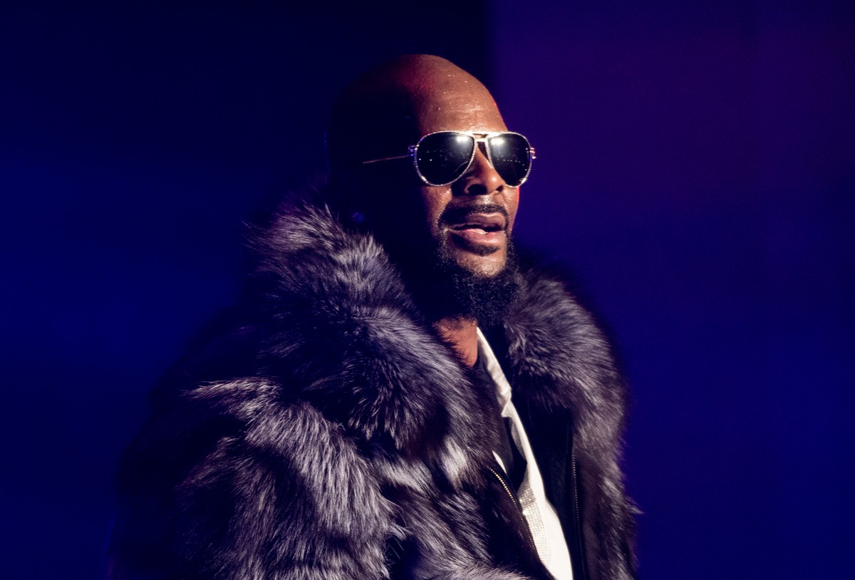 Report New Video Of R Kelly Allegedly Having Sex With