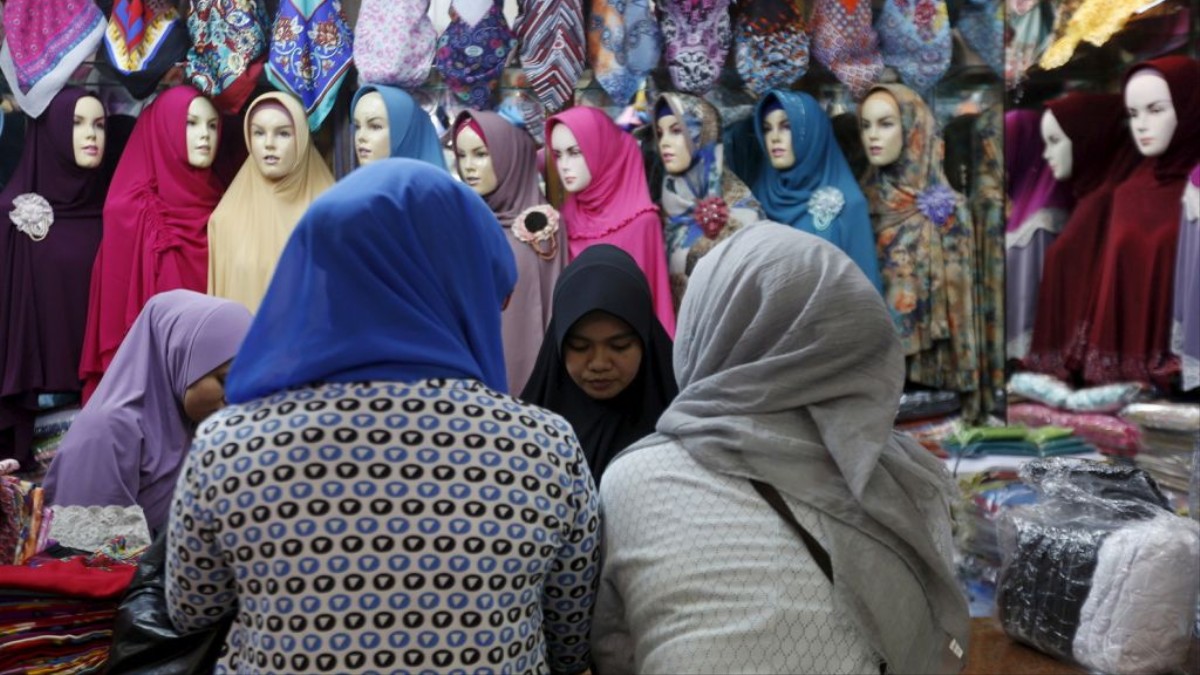 Kronik Sejarah Berbagai Upaya Mengatur Pemakaian Hijab Di Indonesia