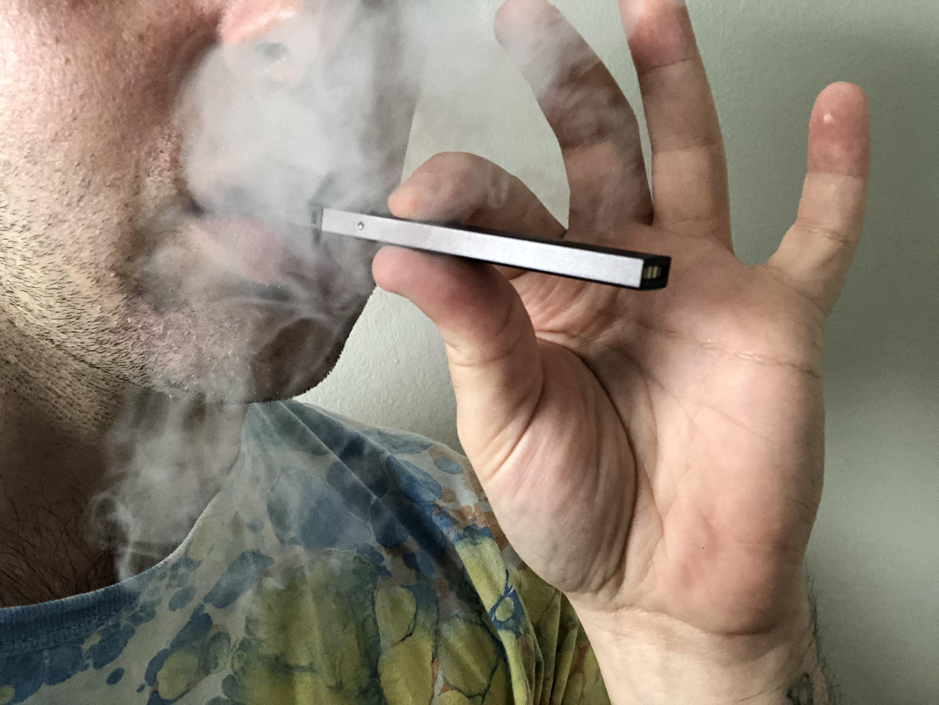 Ho provato la sigaretta elettronica al THC di cui tutti parlano