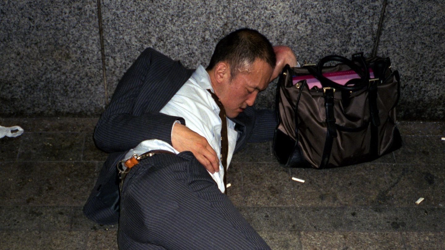 Photos of Japans Office Workers During Their 60-Hour Weeks photo