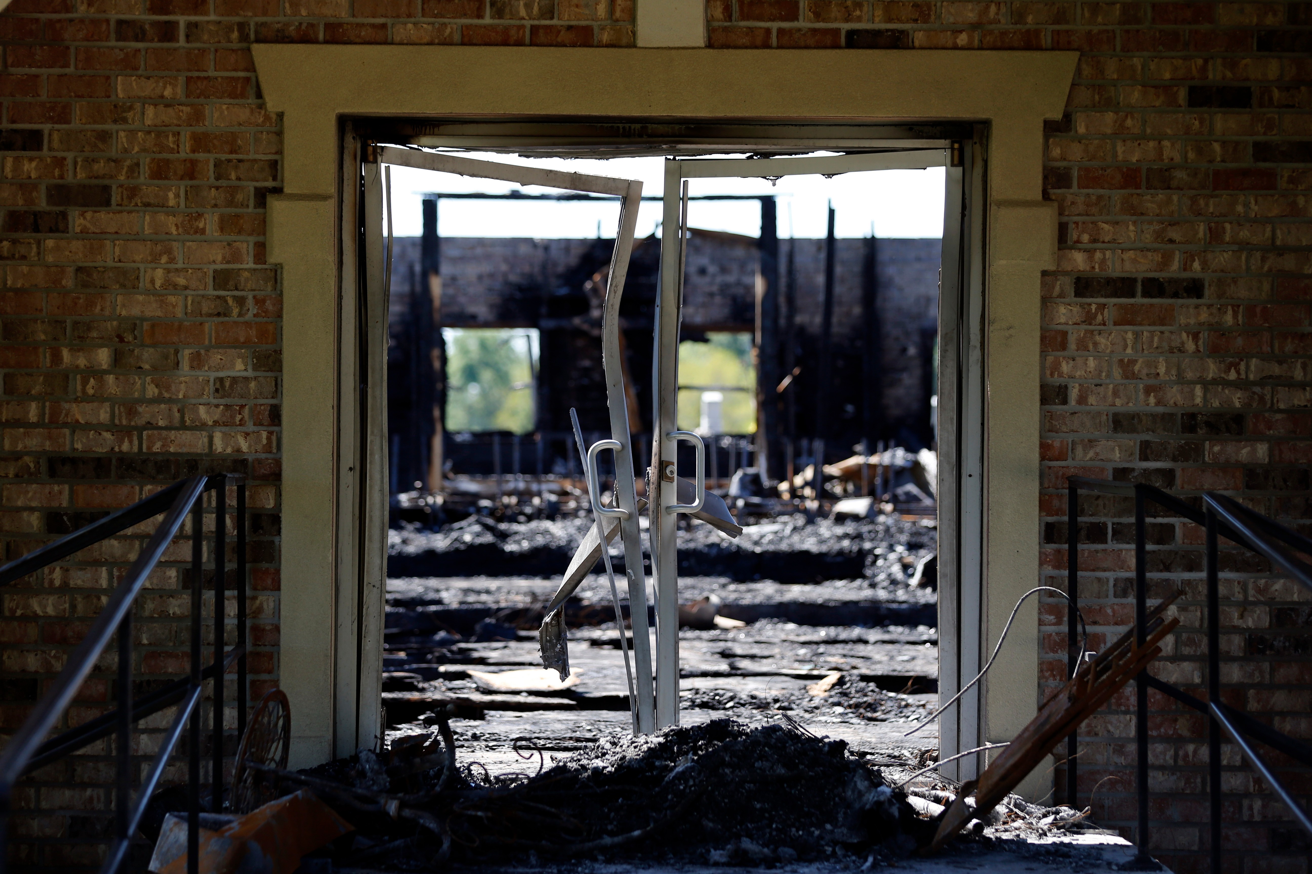 Son of sheriff’s deputy charged in arson attacks on 3 black churches in Louisiana VICE News