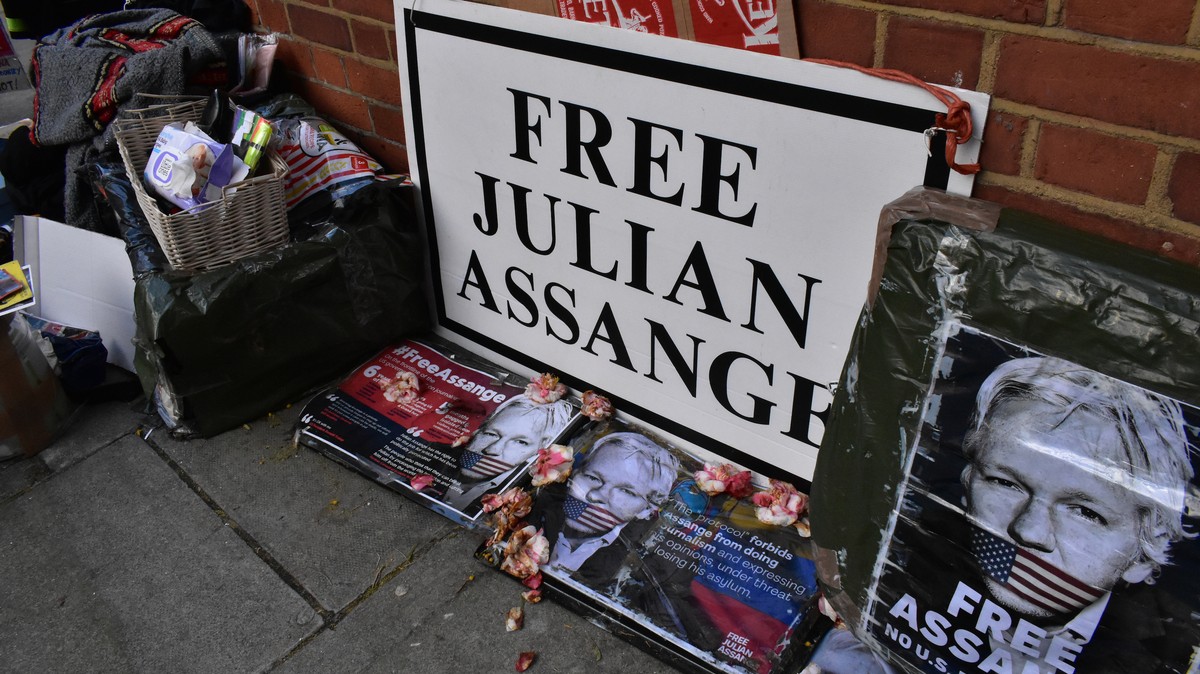 US Government Admits It Doesn’t Know If Assange Cracked Password For Manning