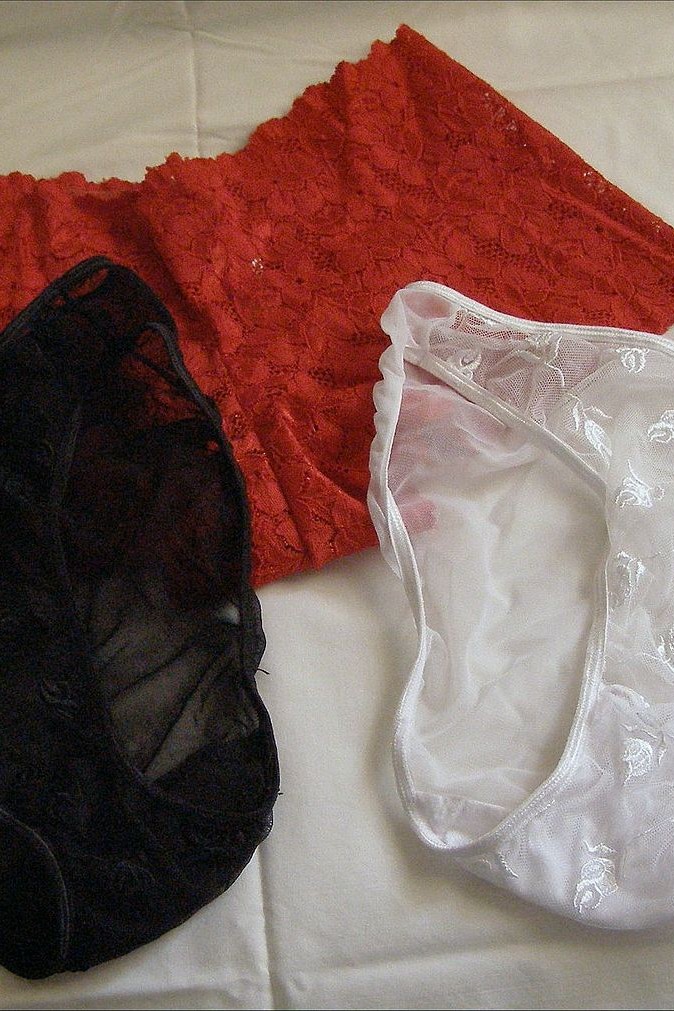 VICE Side Hustle: I Tried To Sell My Underwear Online To Pay My Rent