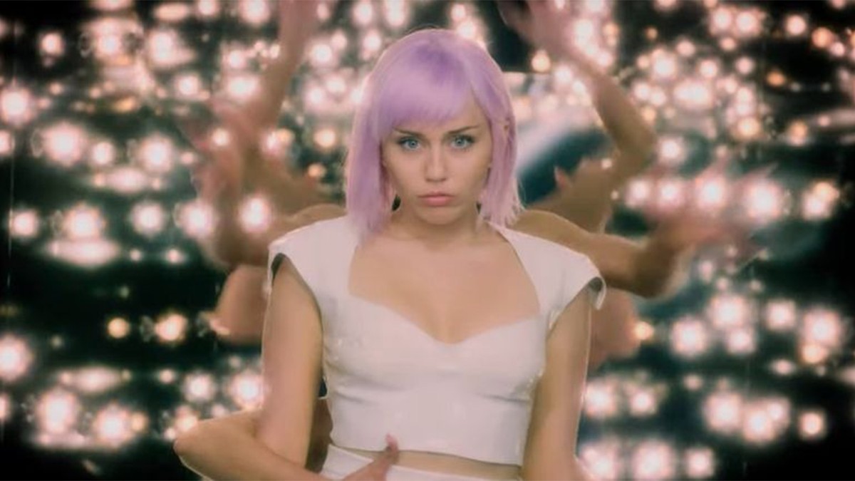 Watch Miley Cyrus In The Trailer For Black Mirror Season 5 I D