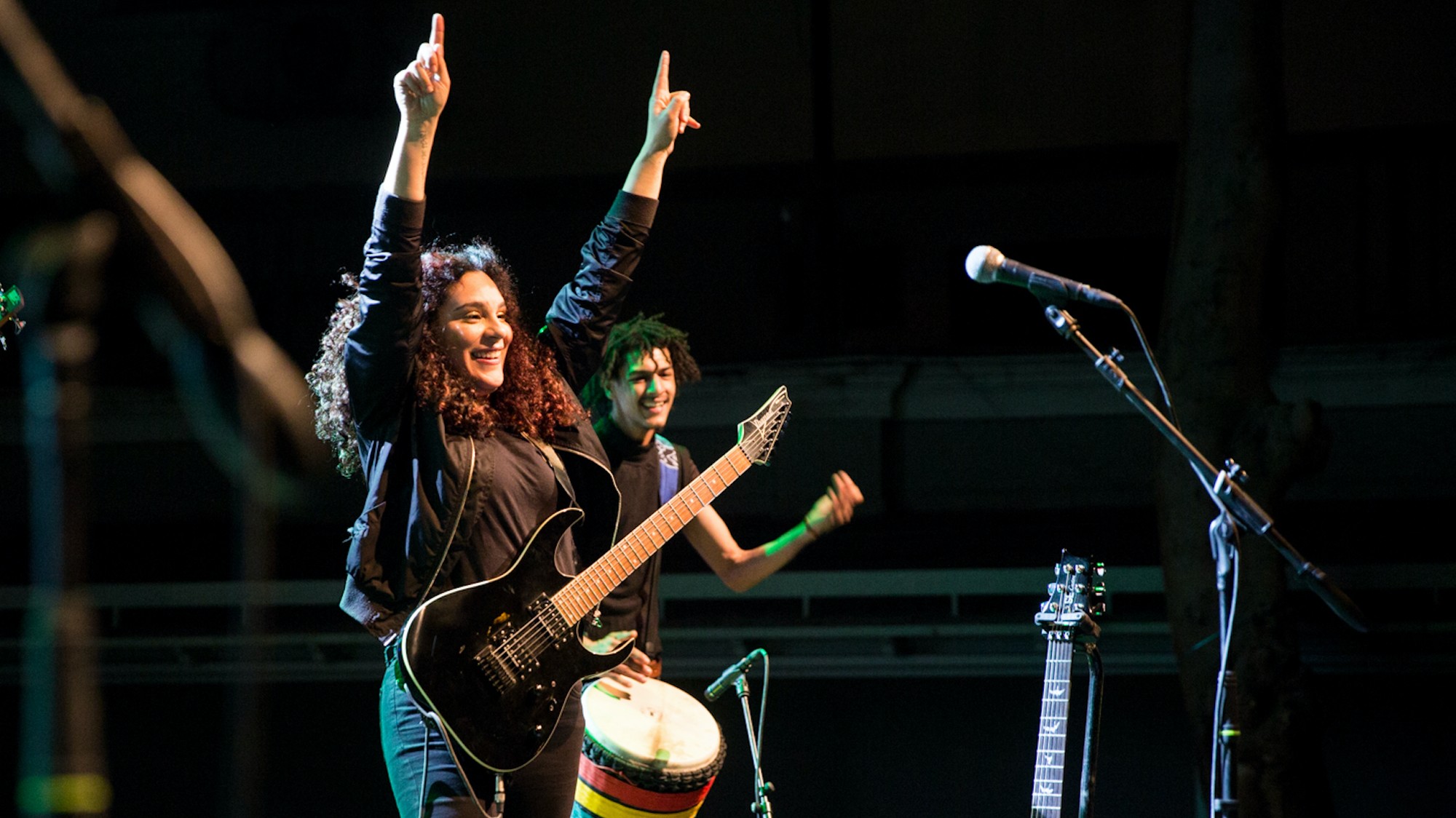 عازفة الجيتار المصرية شيرين عمرو تتحدث عن عالم الميتال وفرقة