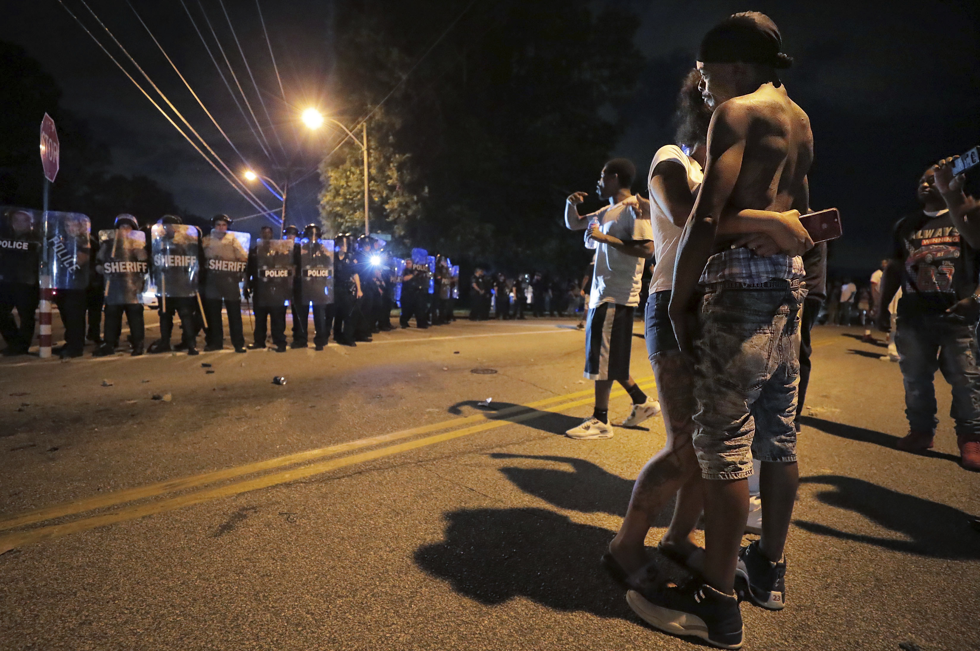 Violent Protests Over Black Man's Fatal Shooting Leaves 24 Memphis Cops ...