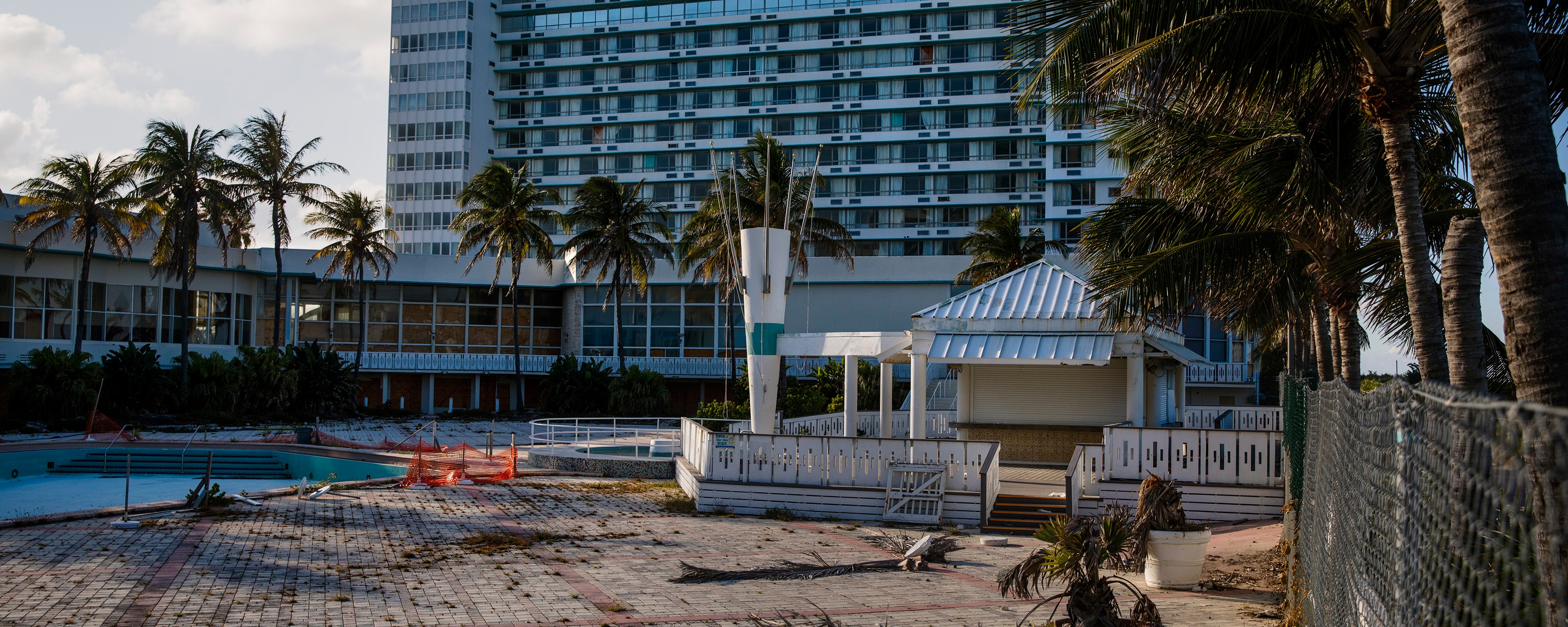 Sex as hotel in Miami