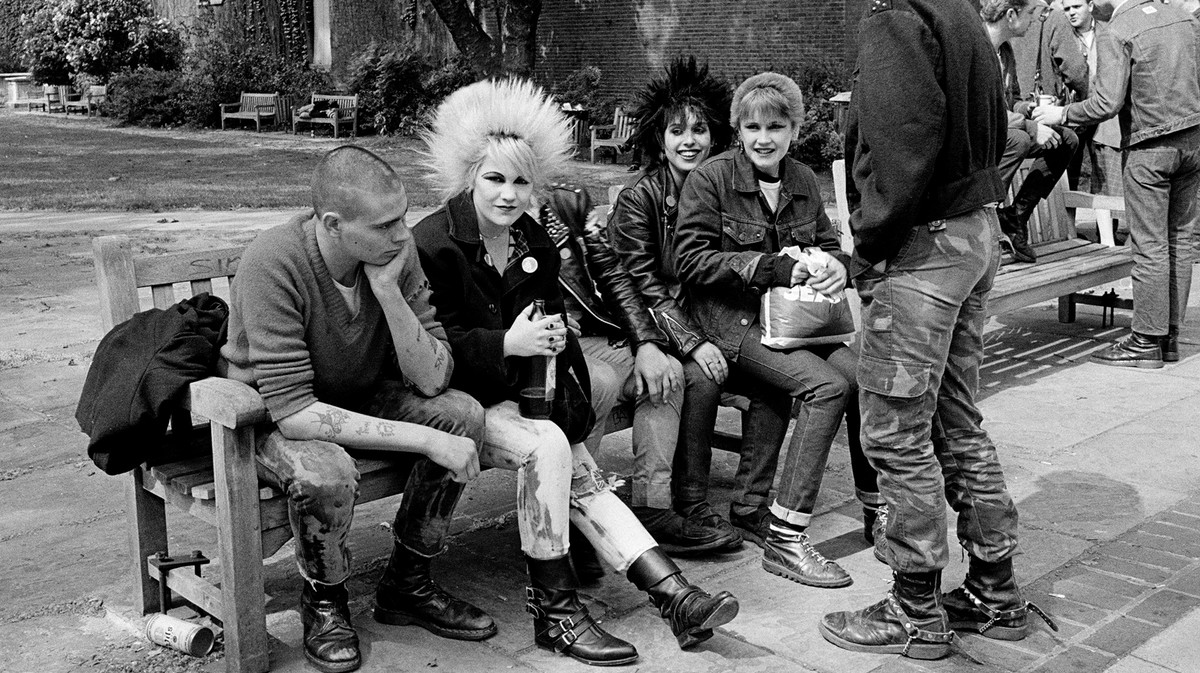 Never-Before-Seen Images of London's Punk Scene