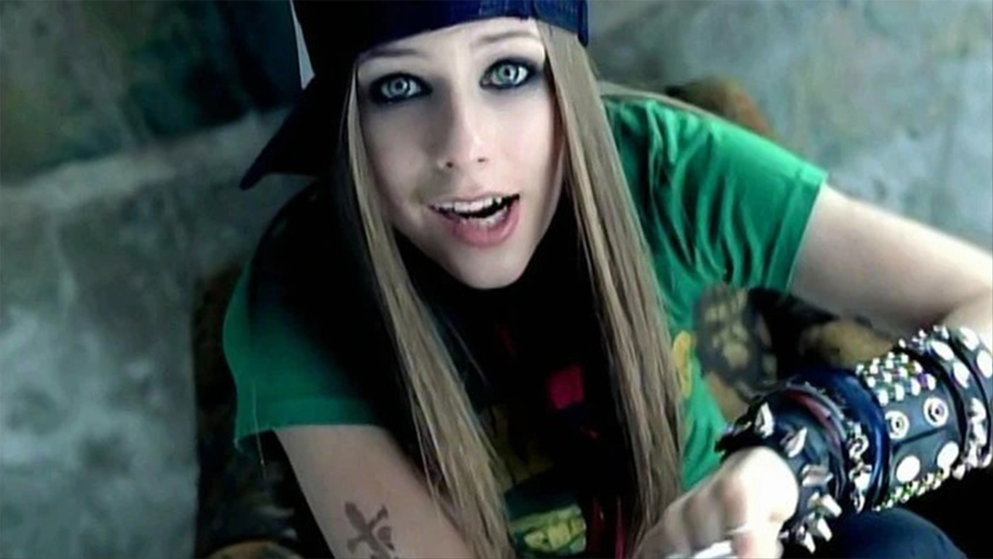 Avril Lavigne Was The Original Egirl I D - emo girlw blonde hair roblox