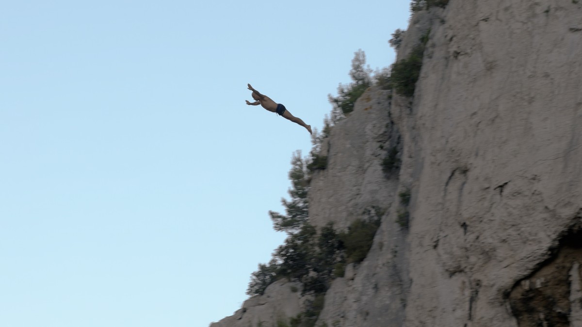 Watch France’s Most Famous Cliff Diver Go For a New World Record VICE