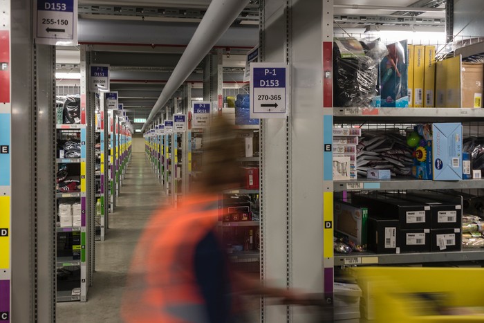 1565974750716-amazon-warehouse.jpeg