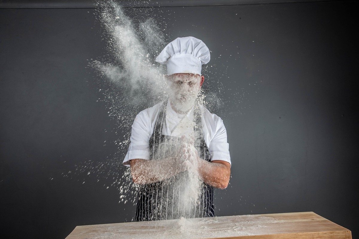 There's a Very Normal New Cooking Show Where Cannons Shoot Food in ...