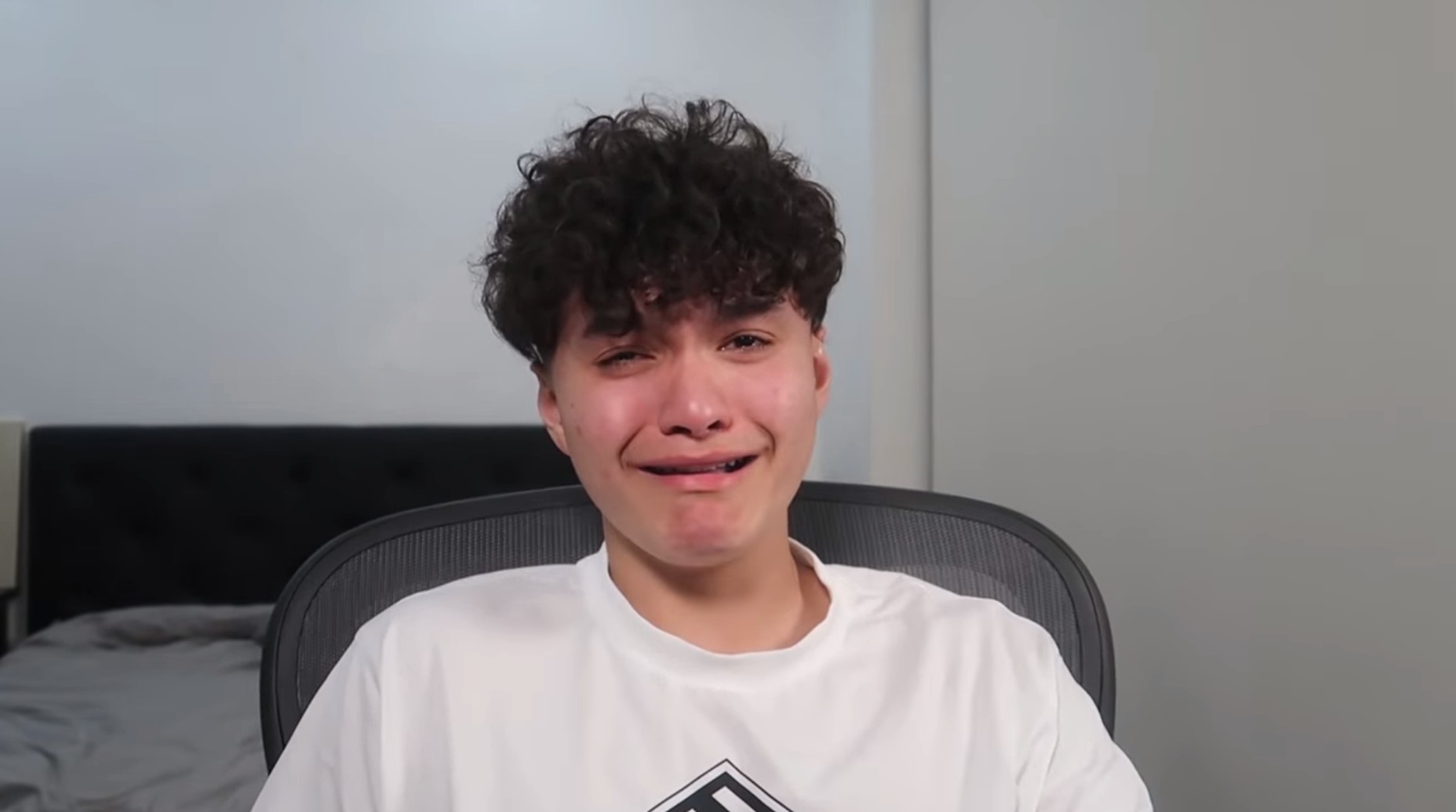 Fortnite Crying Guy Who Is Jarvis And Why Is He Crying About Fortnite