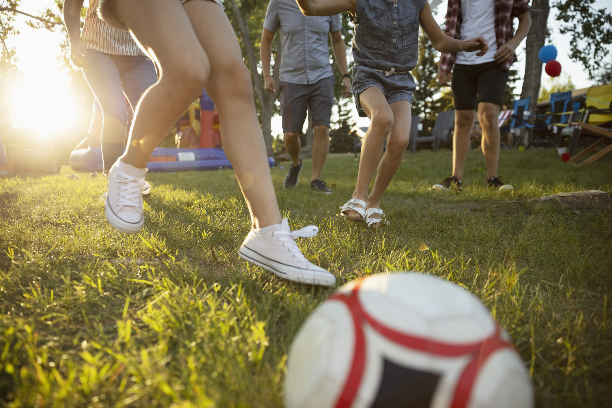 спортсмен бежит. физрук из колледжа стс. бег. Sport brings. Nike campaign.