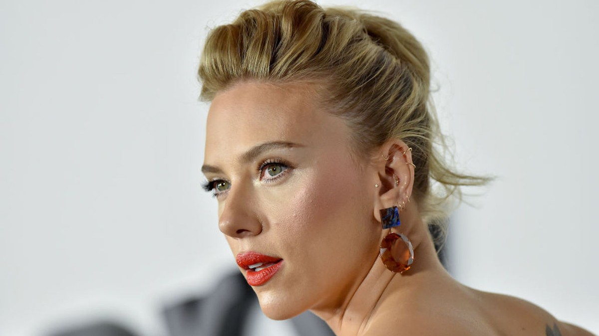 Scarlett Johansson Admits She Mishandled Transgender Casting Controversy 7499
