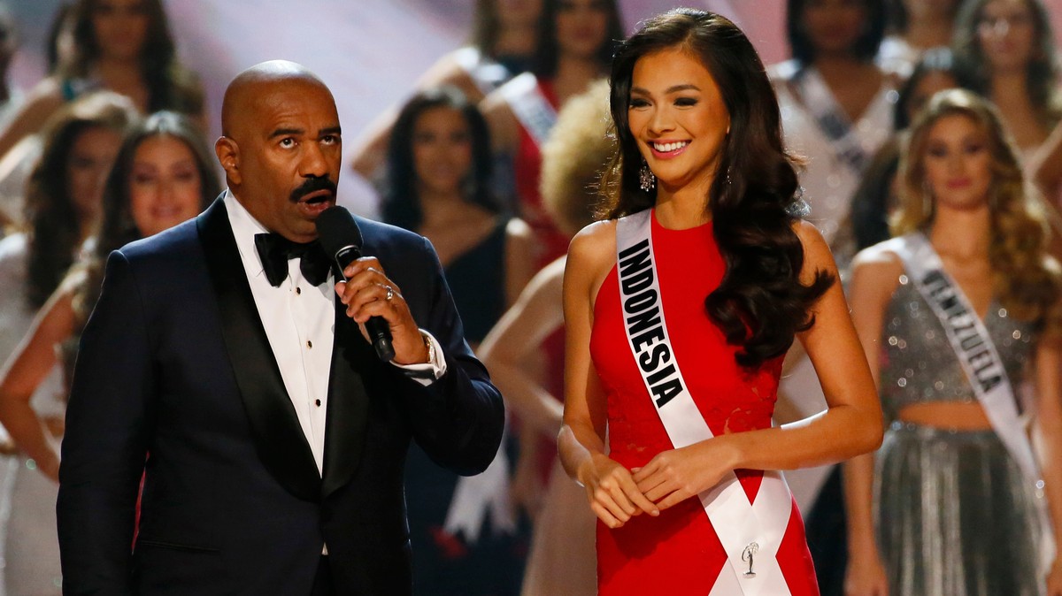Maybe Steve Harvey Should Stop Hosting The Miss Universe Pageant