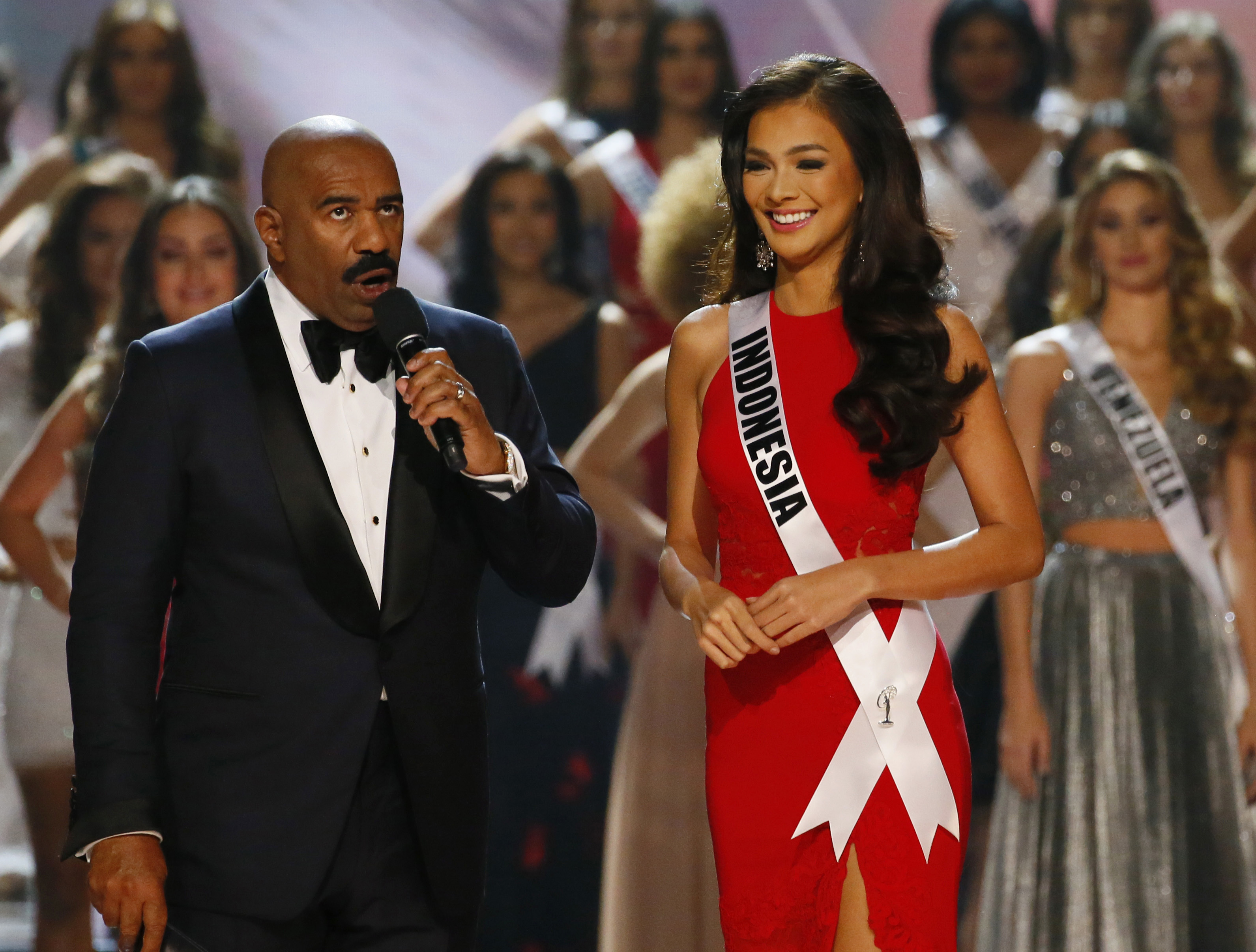 Maybe Steve Harvey Should Stop Hosting The Miss Universe Pageant