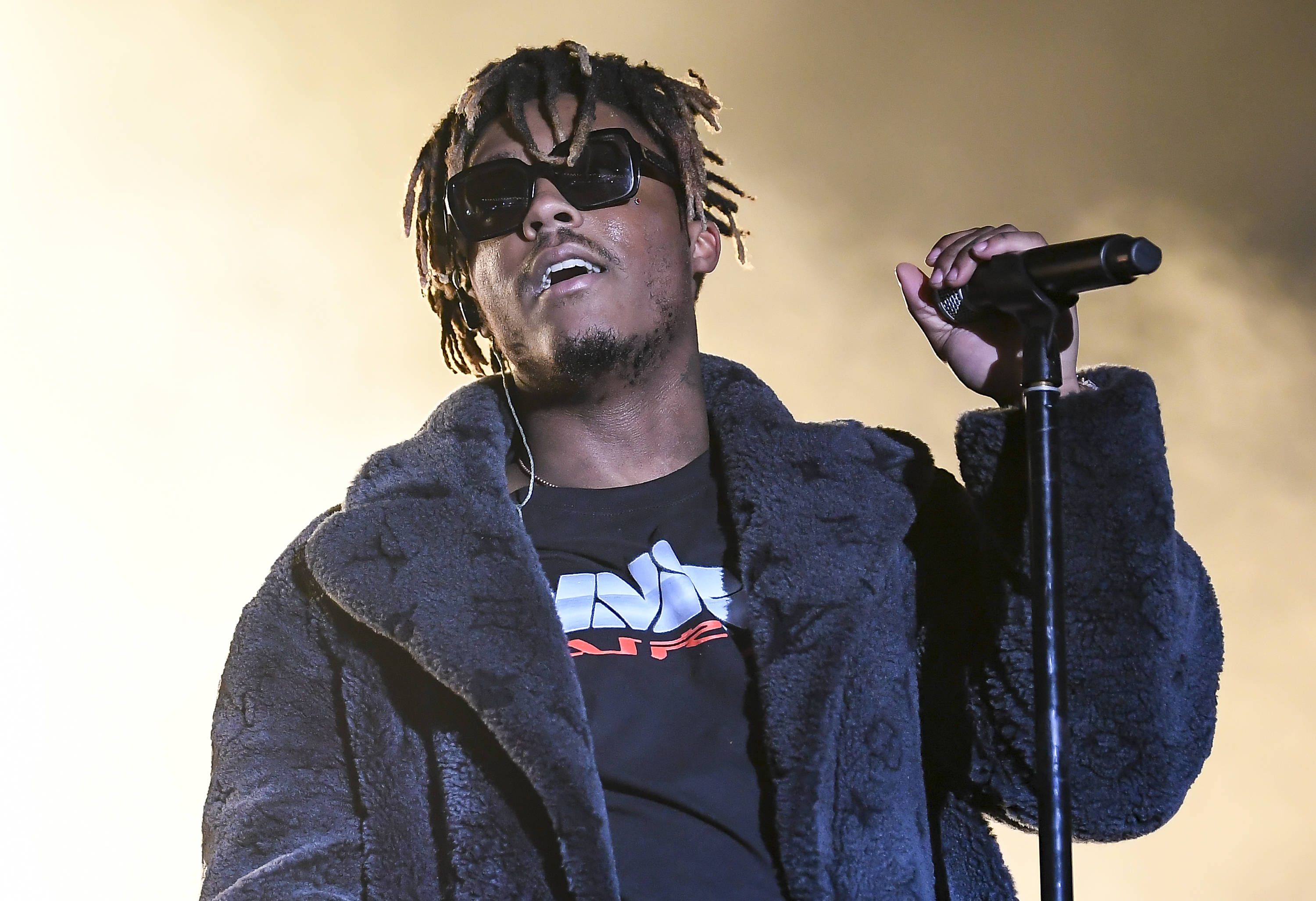 Rapper Juice Wrld's death at 21 shares sad similarities with past deaths,  as devastated fans in denial cling to conspiracy theories - NZ Herald
