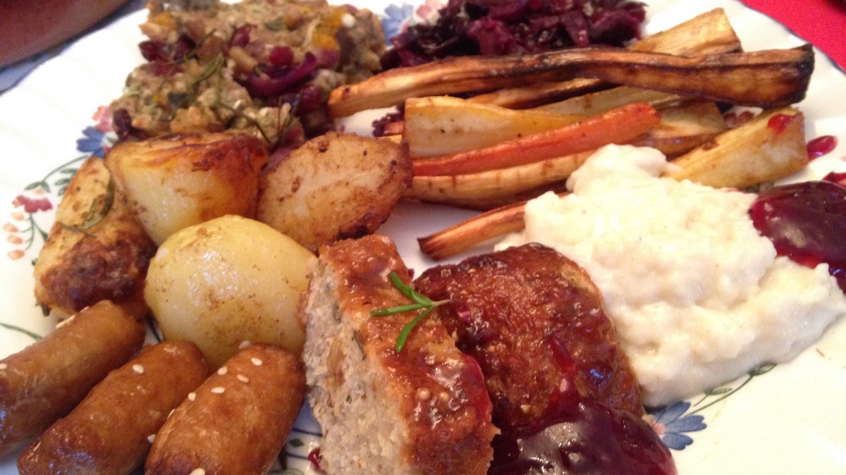 British Christmas Dinner Recipe What Goes In A British Christmas Dinner