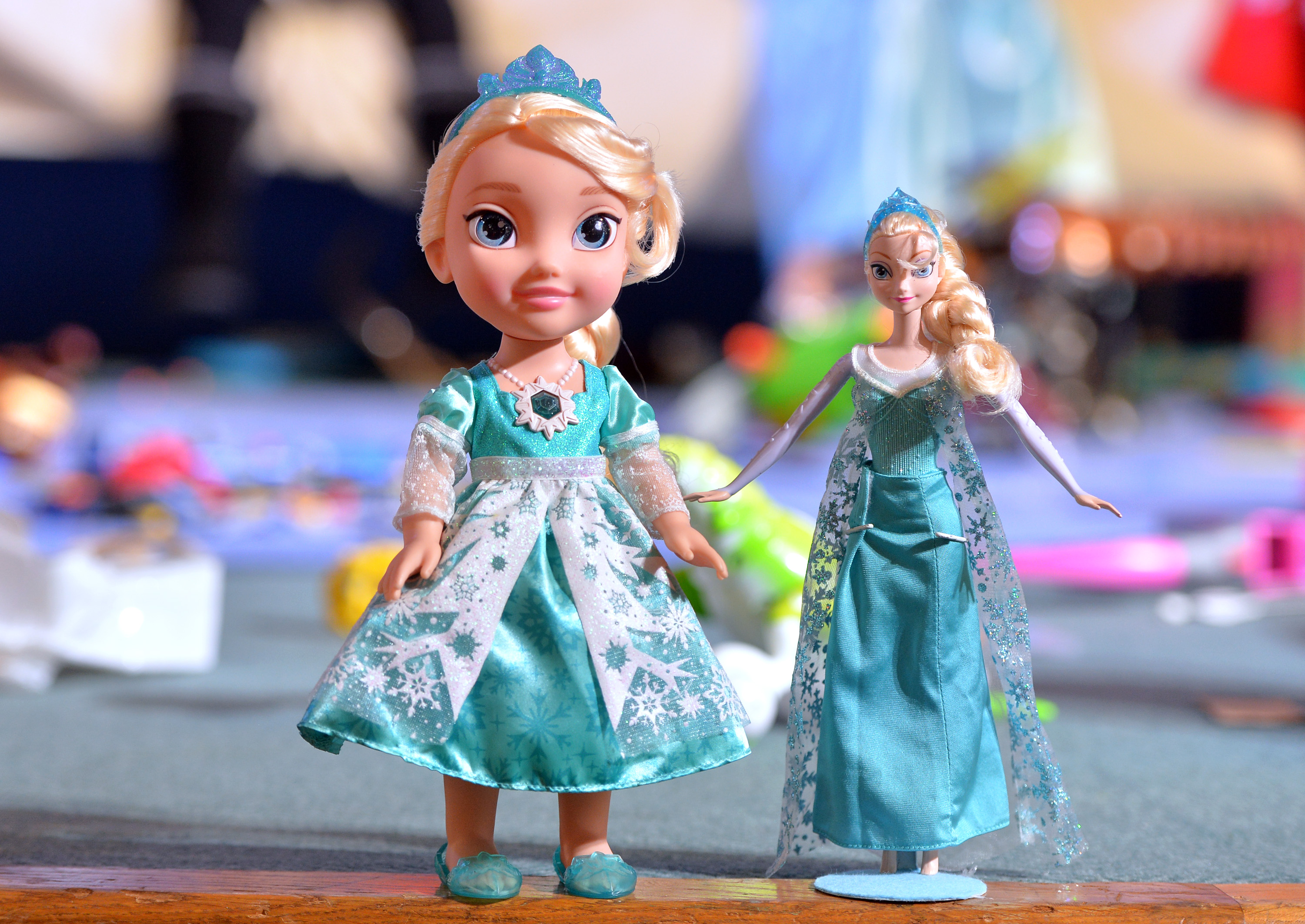 Elsa Forced Sex - Haunted 'Frozen' Elsa Doll Allegedly Terrorized Innocent Family