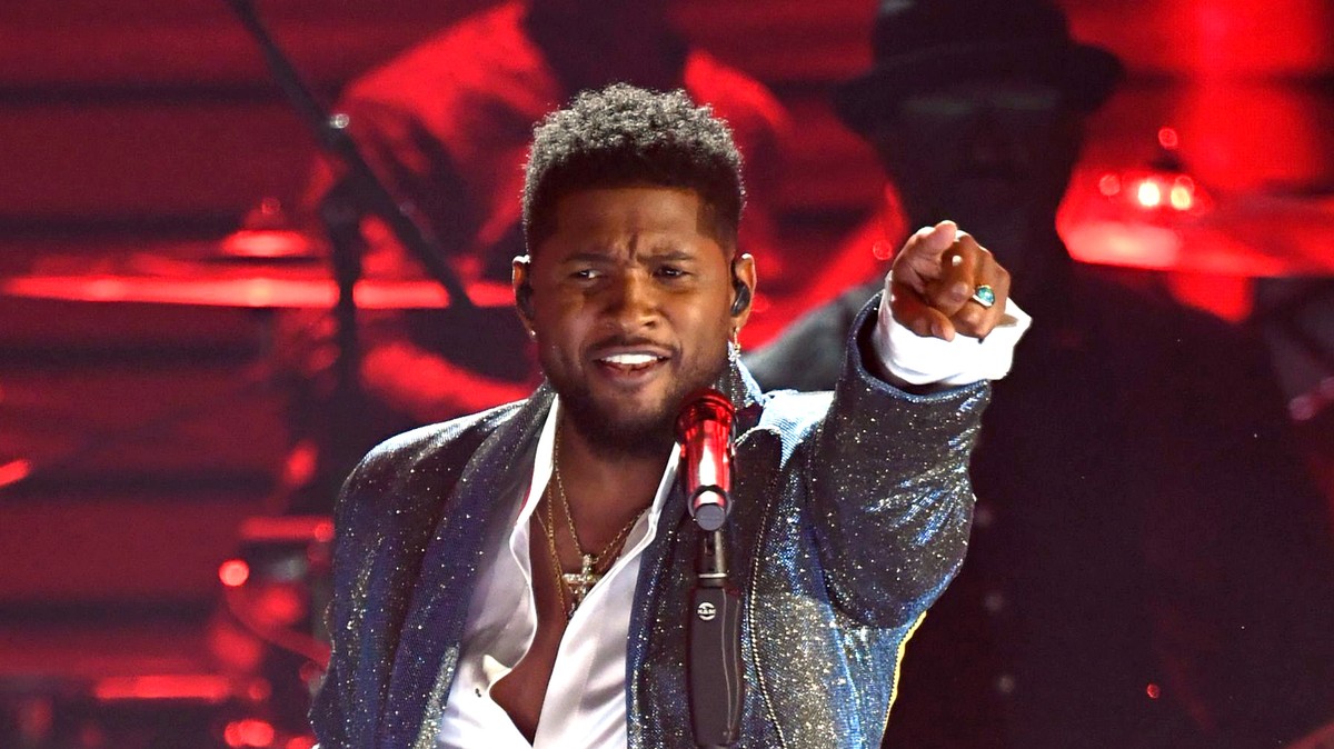 Usher Emulates Prince During Randomly Timed Grammys Tribute