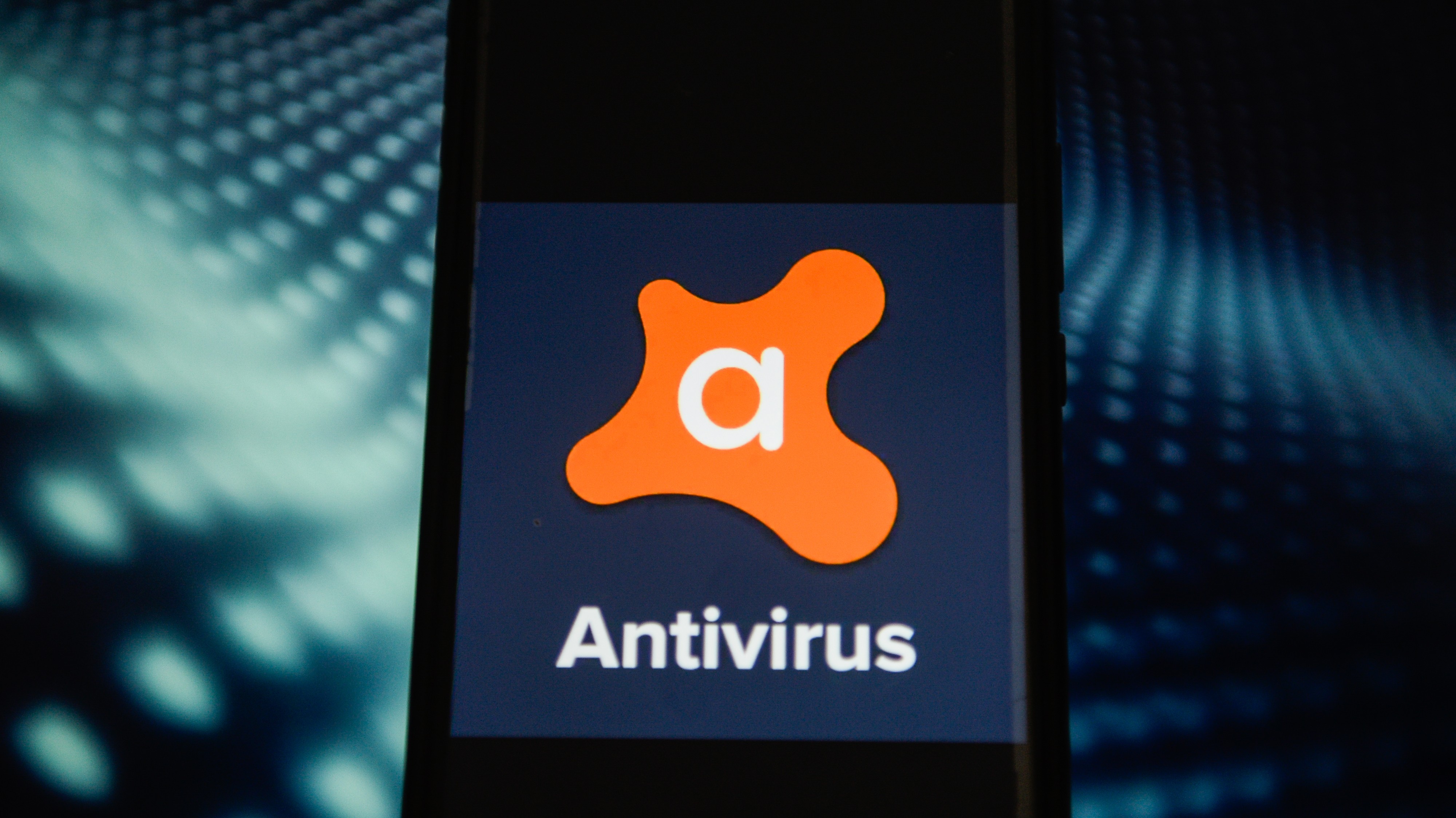 Senator Wyden Asks Avast Antivirus Why It Sells Users Browsing Data