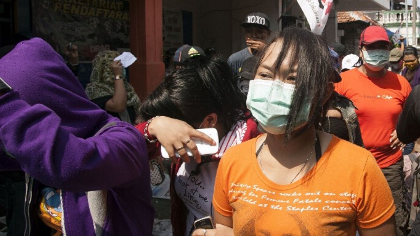 Dituduh Mesum Warga di Sumbar Arak Perempuan Setengah Telanjang