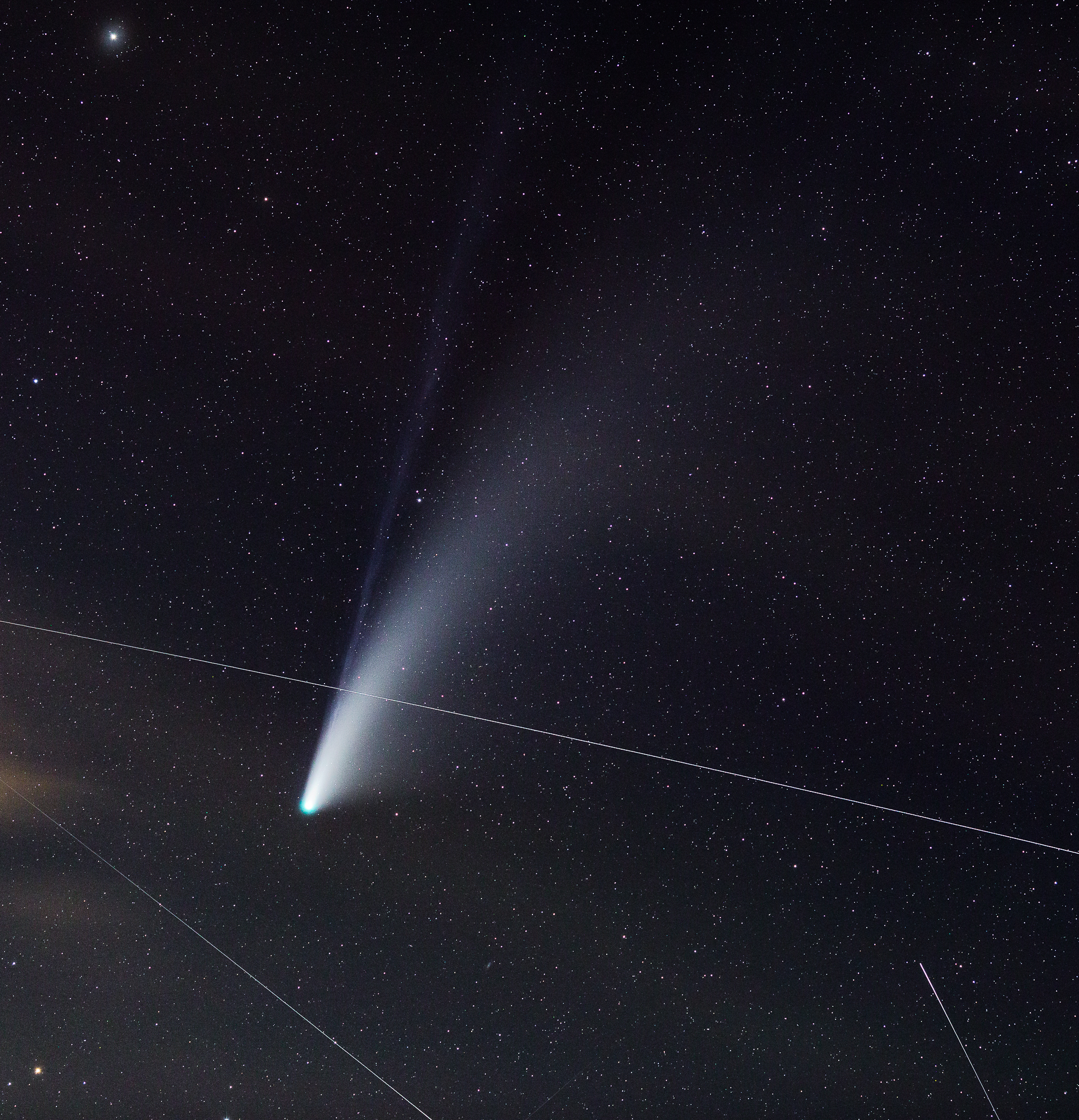 SpaceX's Internet Satellites Keep Photobombing the NEOWISE Comet