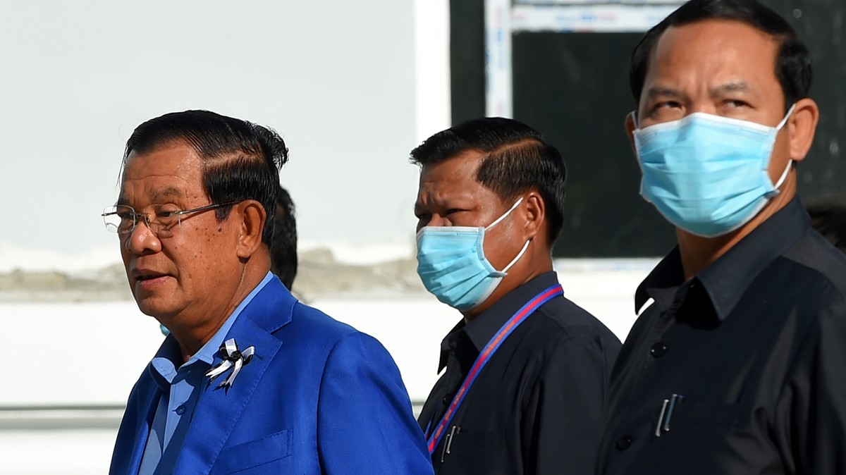 Cambodia’s Government Defends Hun Sen S Luxury Watches