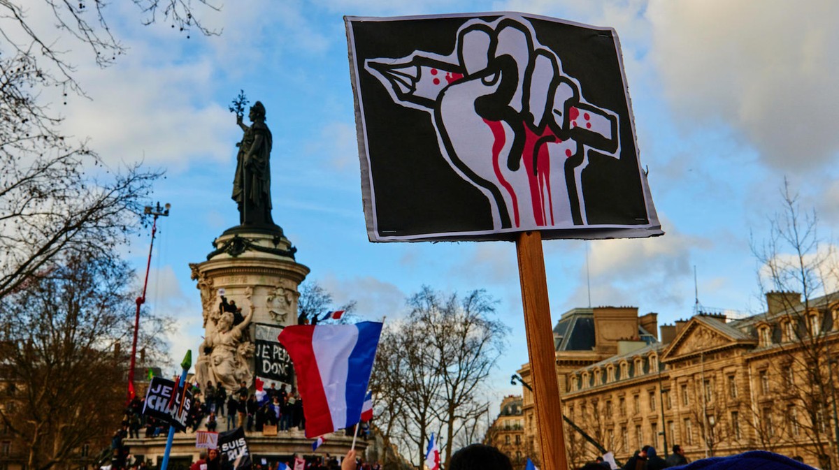 Charlie Hebdo Is Reprinting Those Inflammatory Cartoons Of Prophet