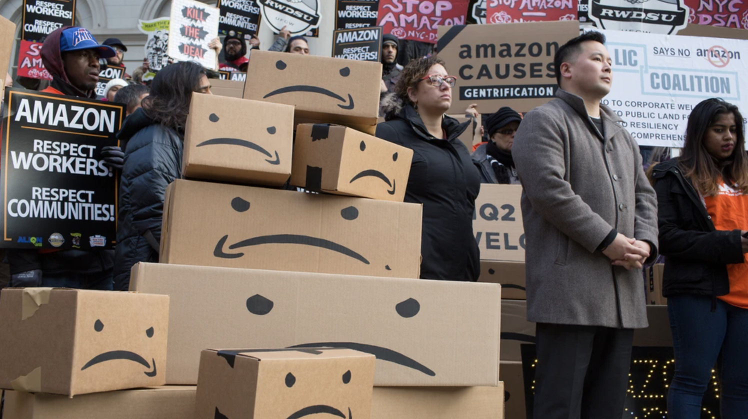 Senators Demand Amazon Stop Spying on Workers