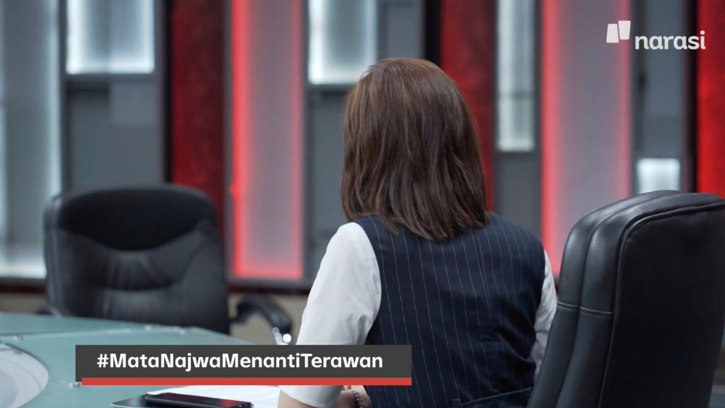 Millions Of People Watched An Indonesian Journalist Interview An Empty 