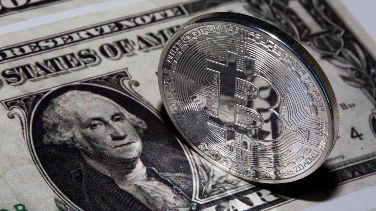 U.S. Feds Seized Nearly $1 Billion in Bitcoin from Wallet Linked to Silk Road