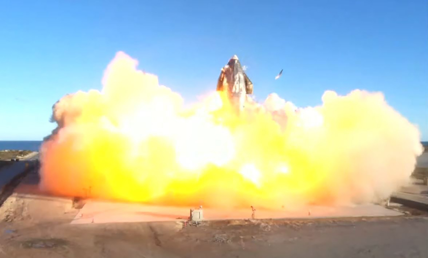 SpaceX Rocket Designed To Take Humans To Mars Explodes During Test Flight