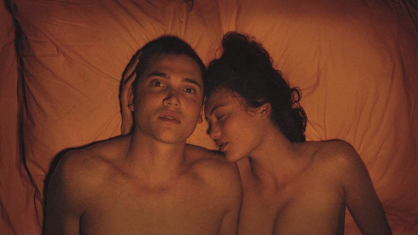 37 2 Le Matin Scene D Amour