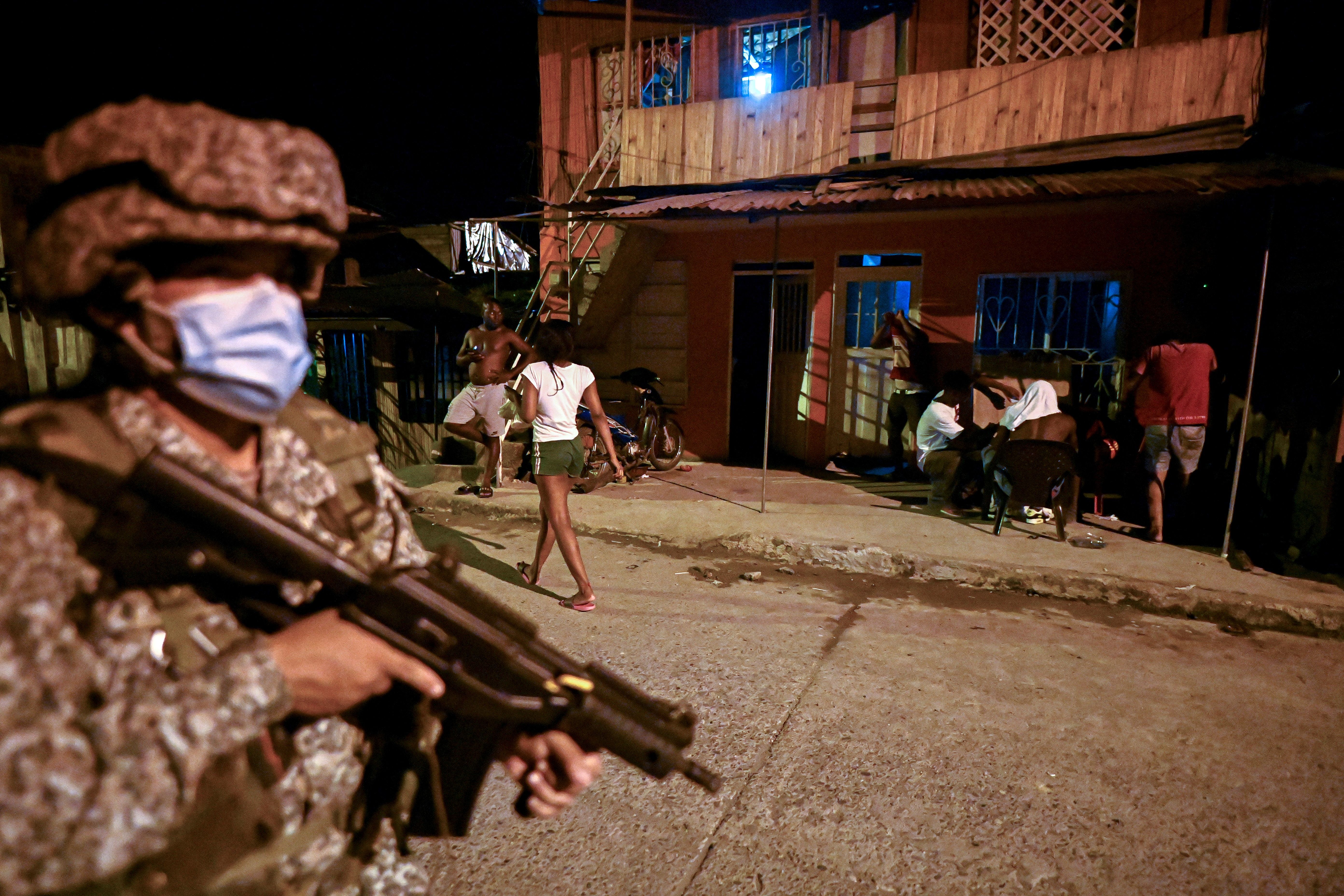 Body Parts are Washing Up on the Shores of This Colombian City