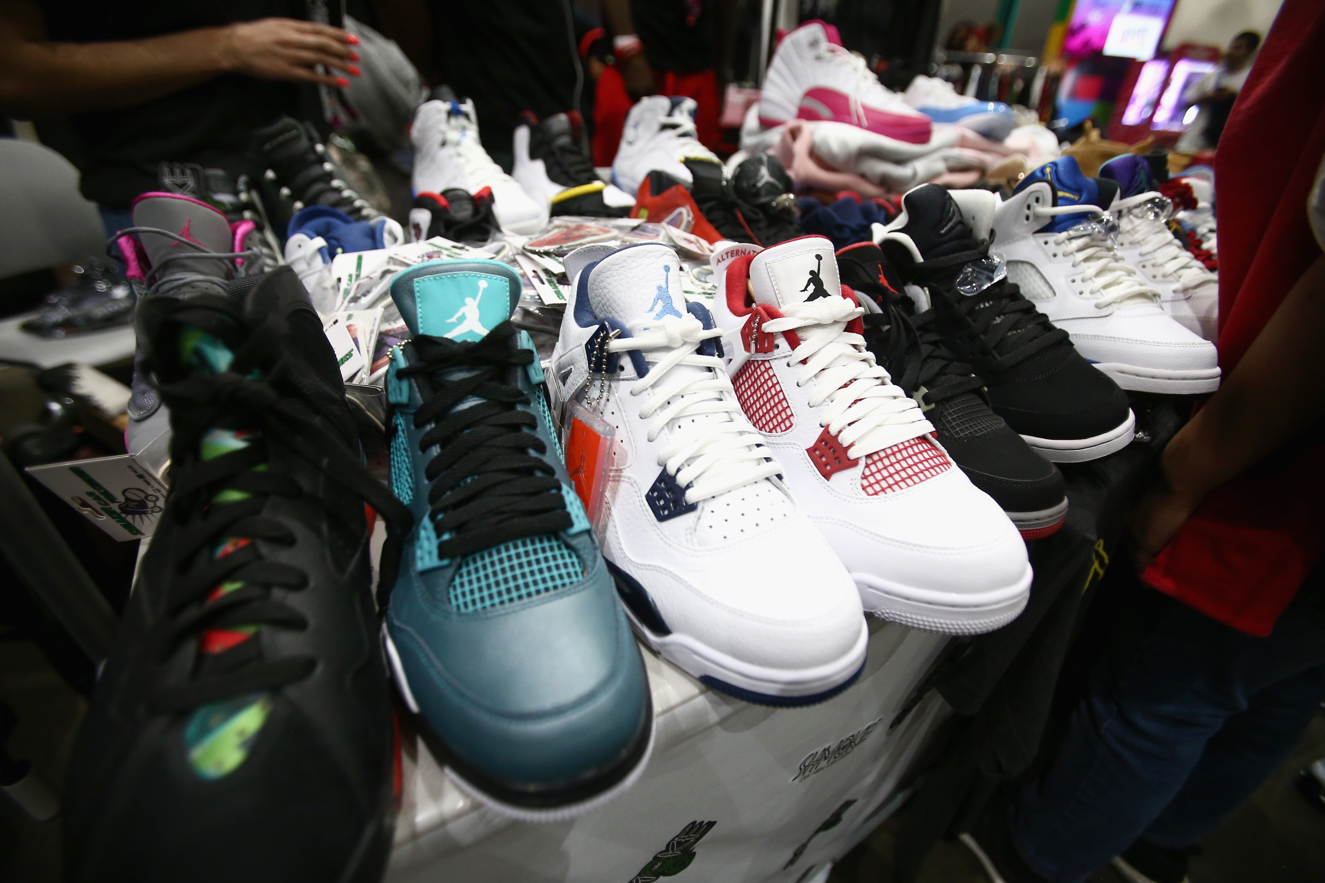 Sneakerheads are angry about a Nike reseller scandal - Los Angeles Times