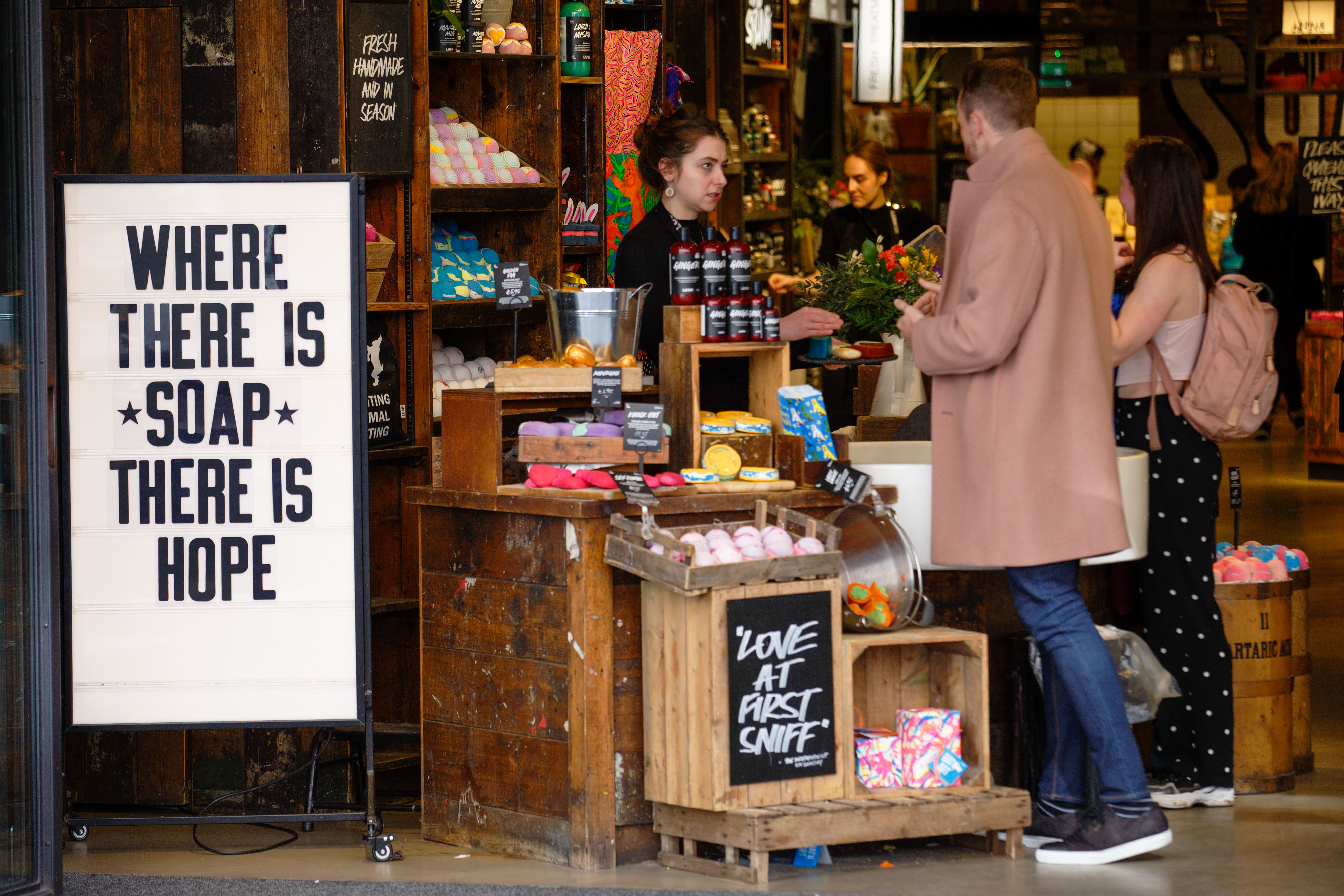 how-lush-cosmetics-tried-to-crush-a-union-drive