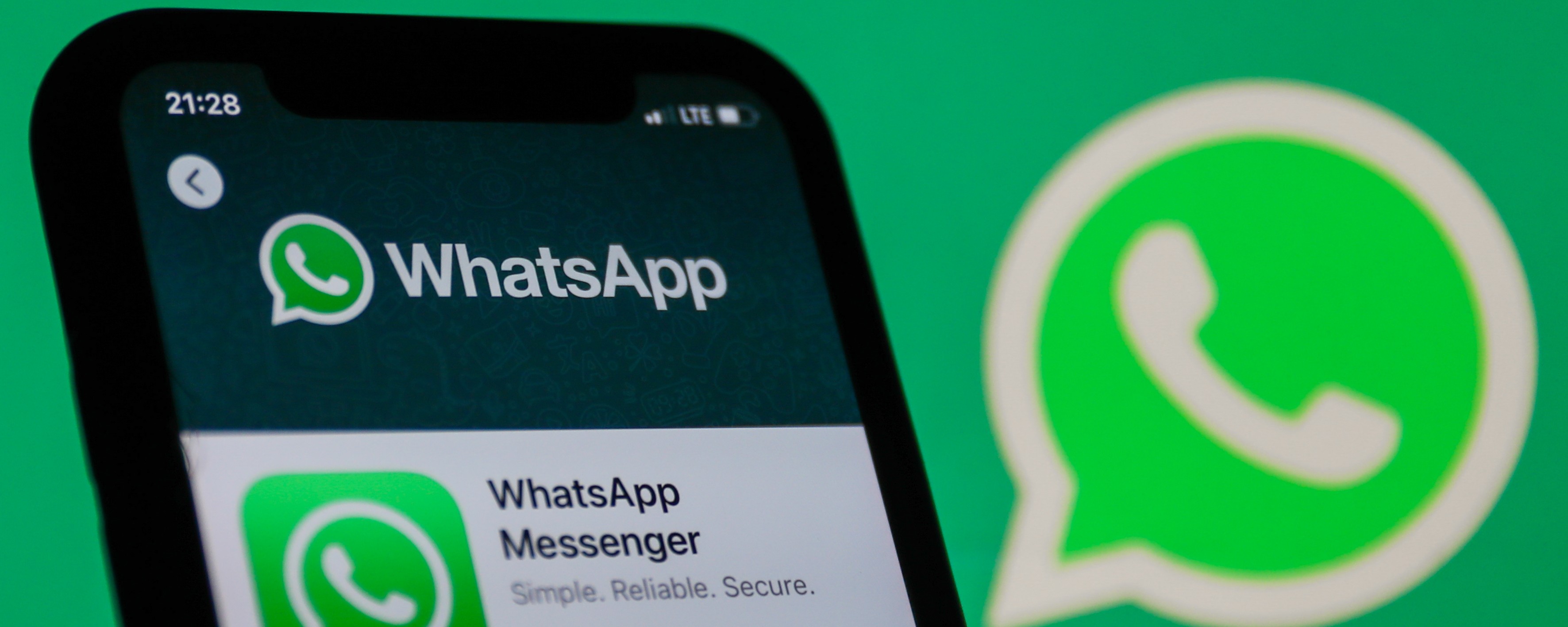 Whatsapp stalking WhatsApp Flaw