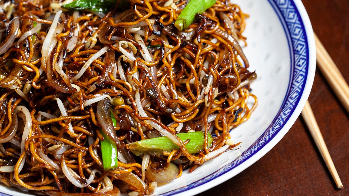 Cantonese Soy Sauce Pan Fried Noodles Recipe