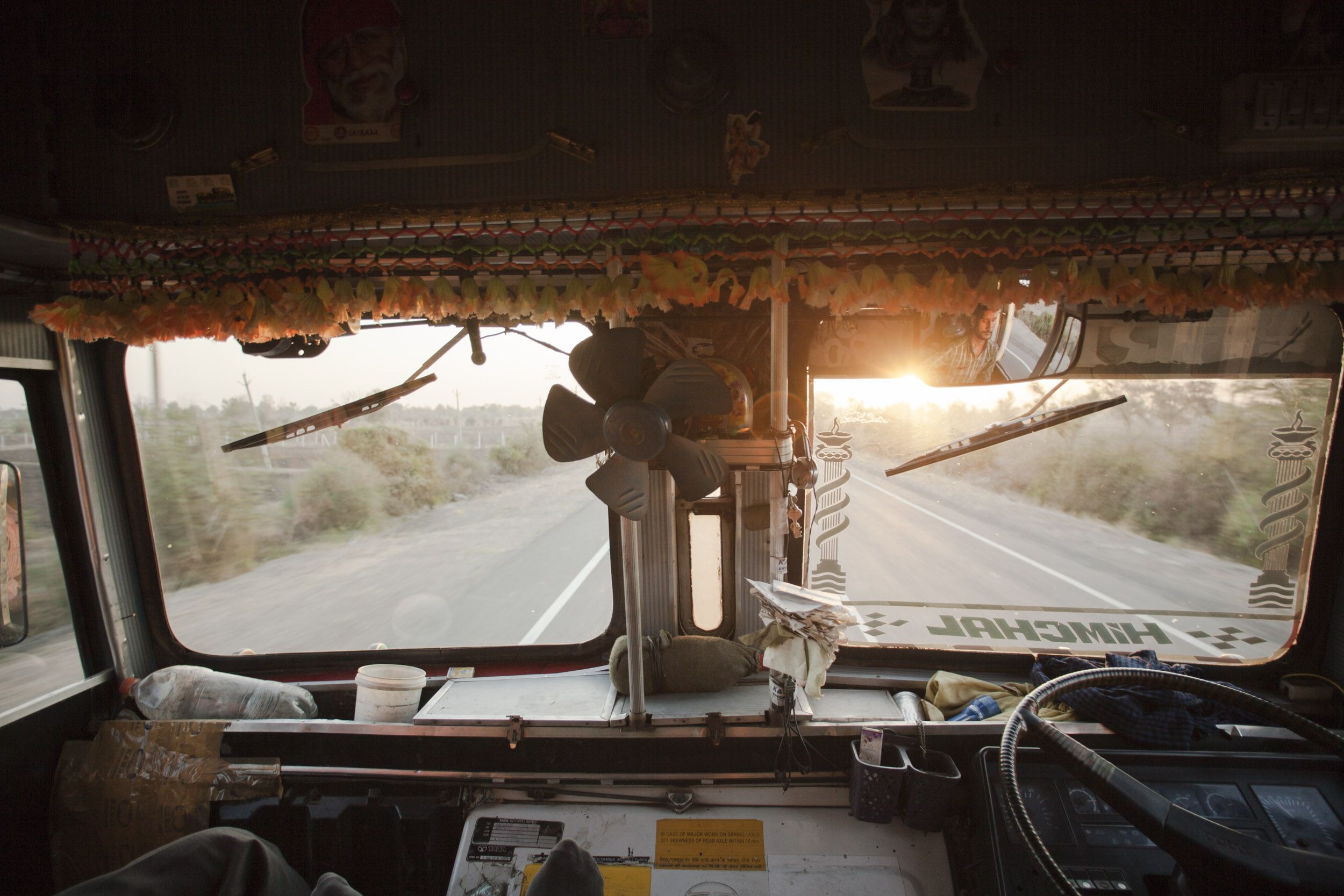 What I Learned About India by Hitchhiking With Truck Drivers