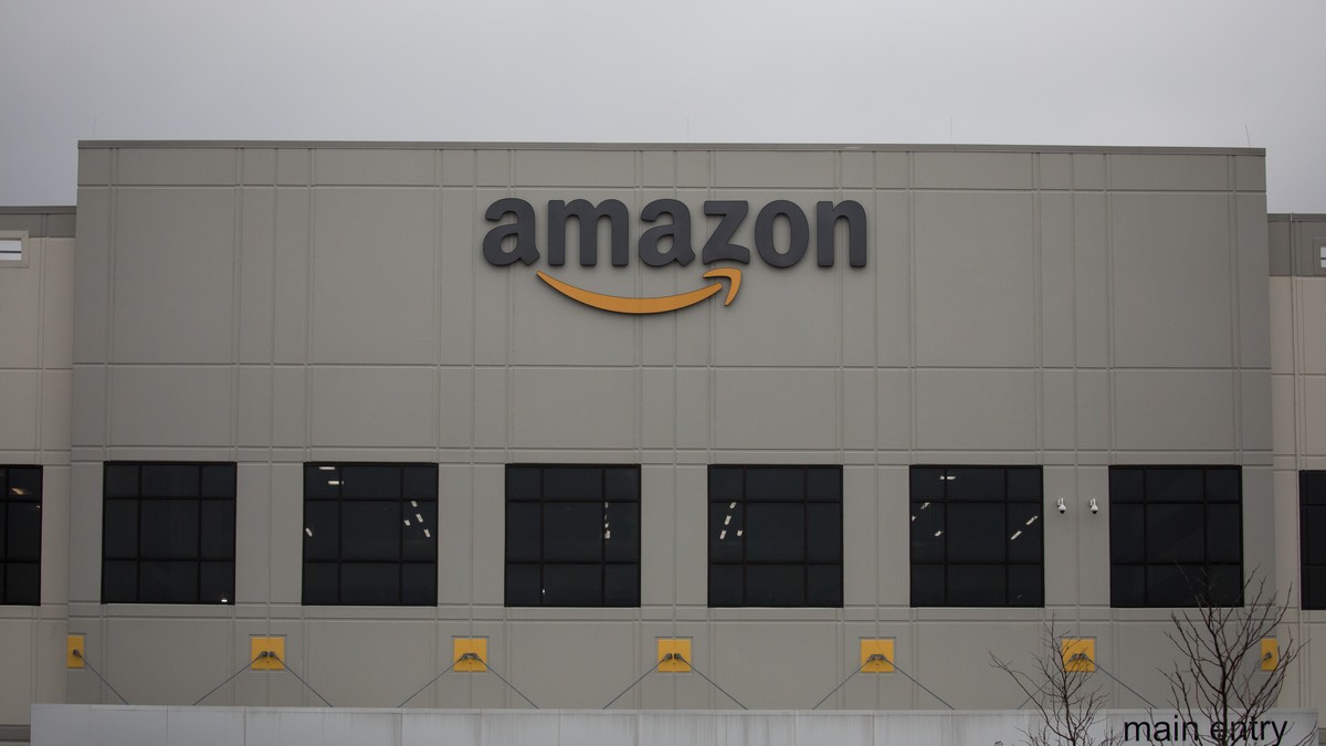 the-teamsters-are-coming-for-amazon-s-tax-breaks