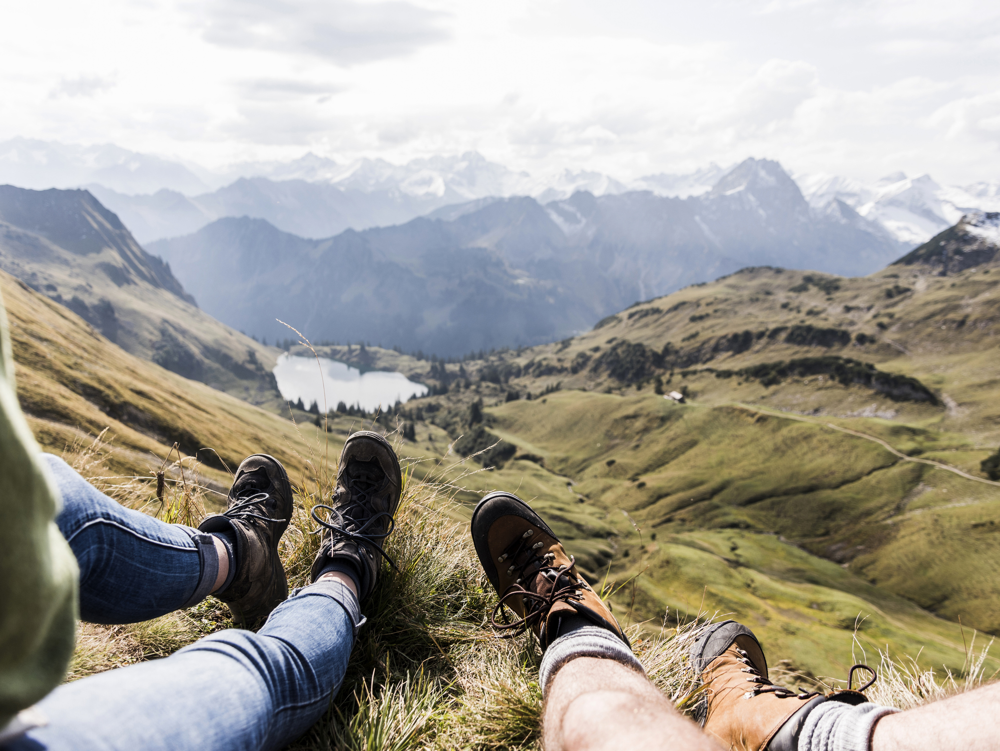 The Best Men's Hiking Boots That Aren't Ugly 2022