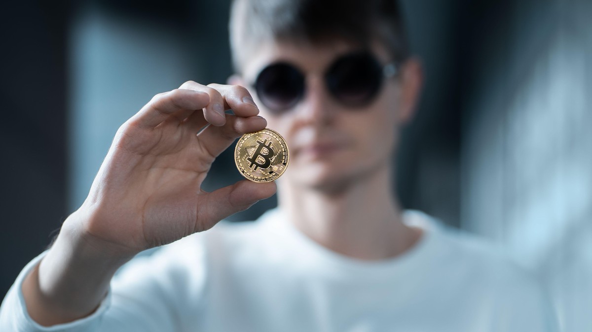 cum pot face bani din bitcoin