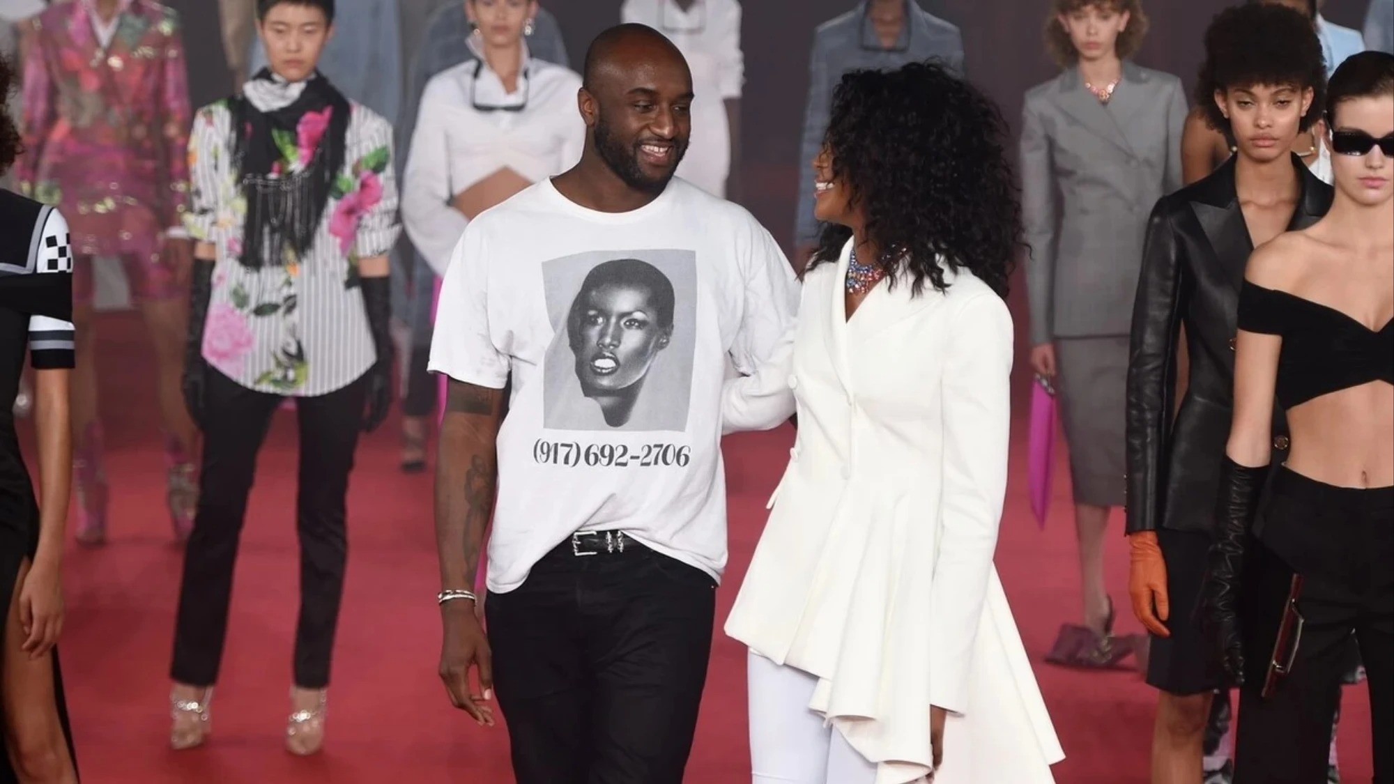 Virgil Abloh: la sfilata evento di Louis Vuitton a Miami per ricordare lo  stilista scomparso - la Repubblica