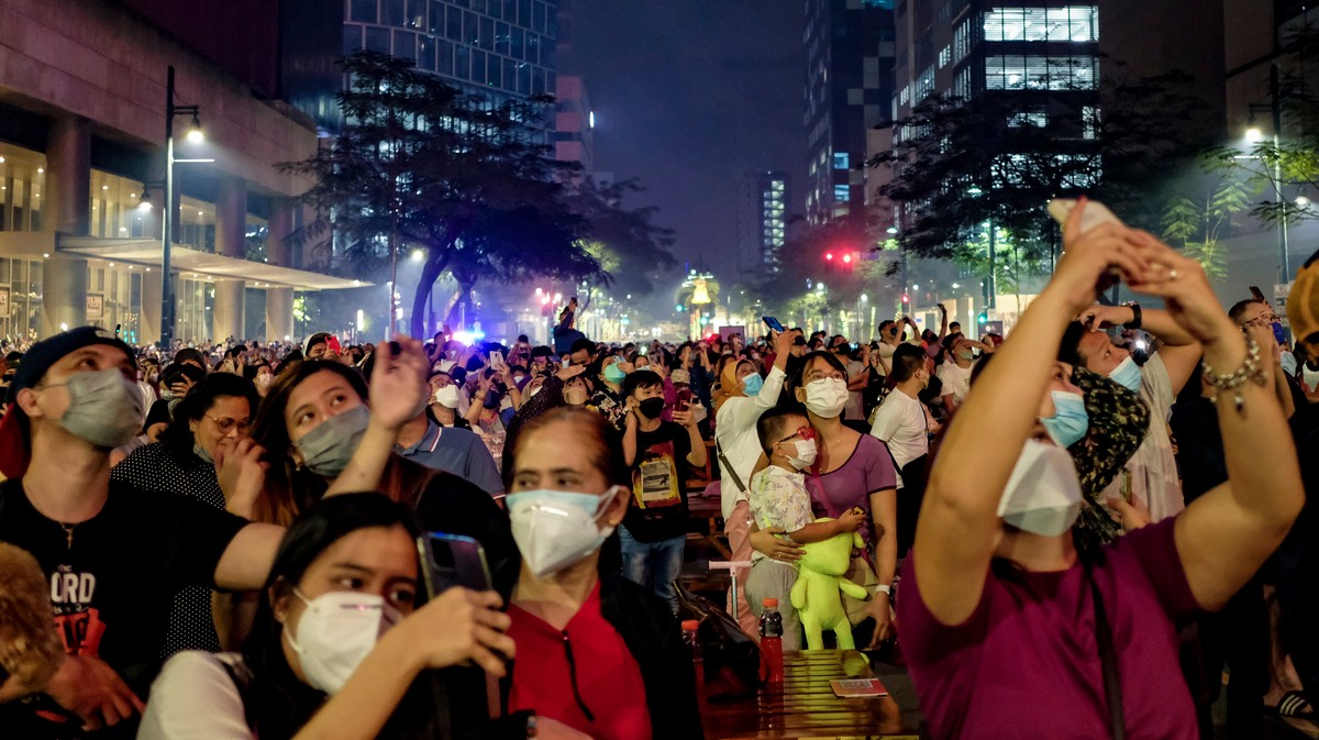 Featured image of post Unvaccinated People Ordered to Stay Home or Face Jail in Philippines' Capital Manila